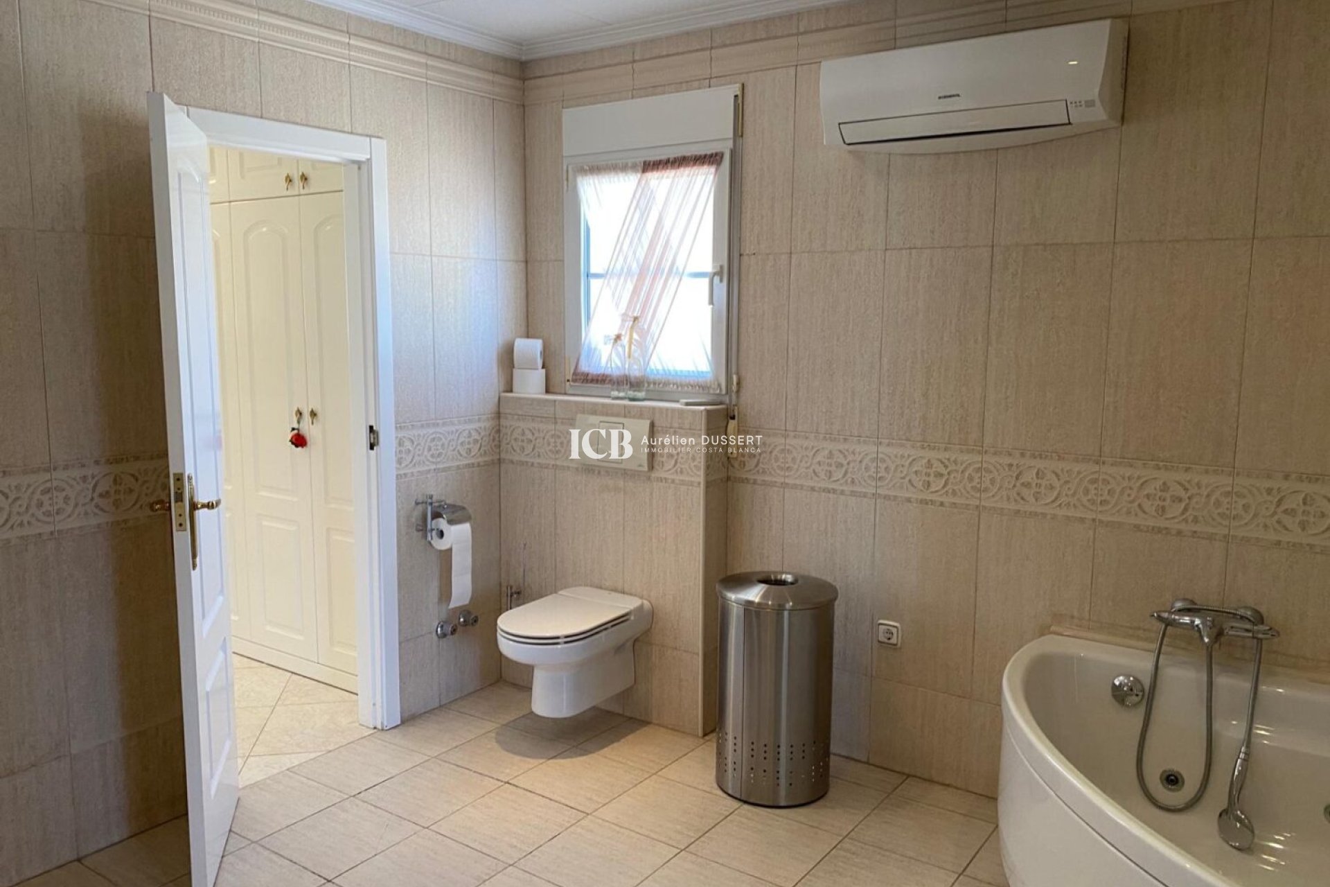 Reventa - Casa independiente -
San Miguel de Salinas - El Galan