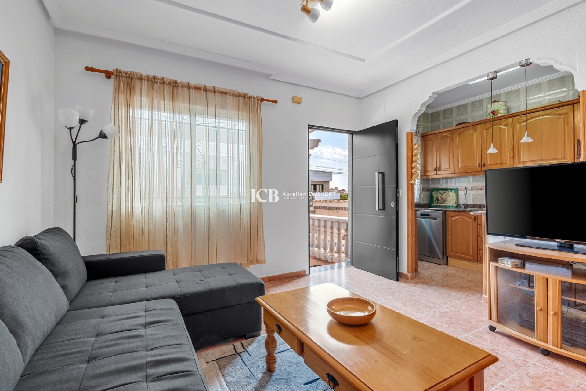 Reventa - Casa independiente -
San Miguel de Salinas - El Galan