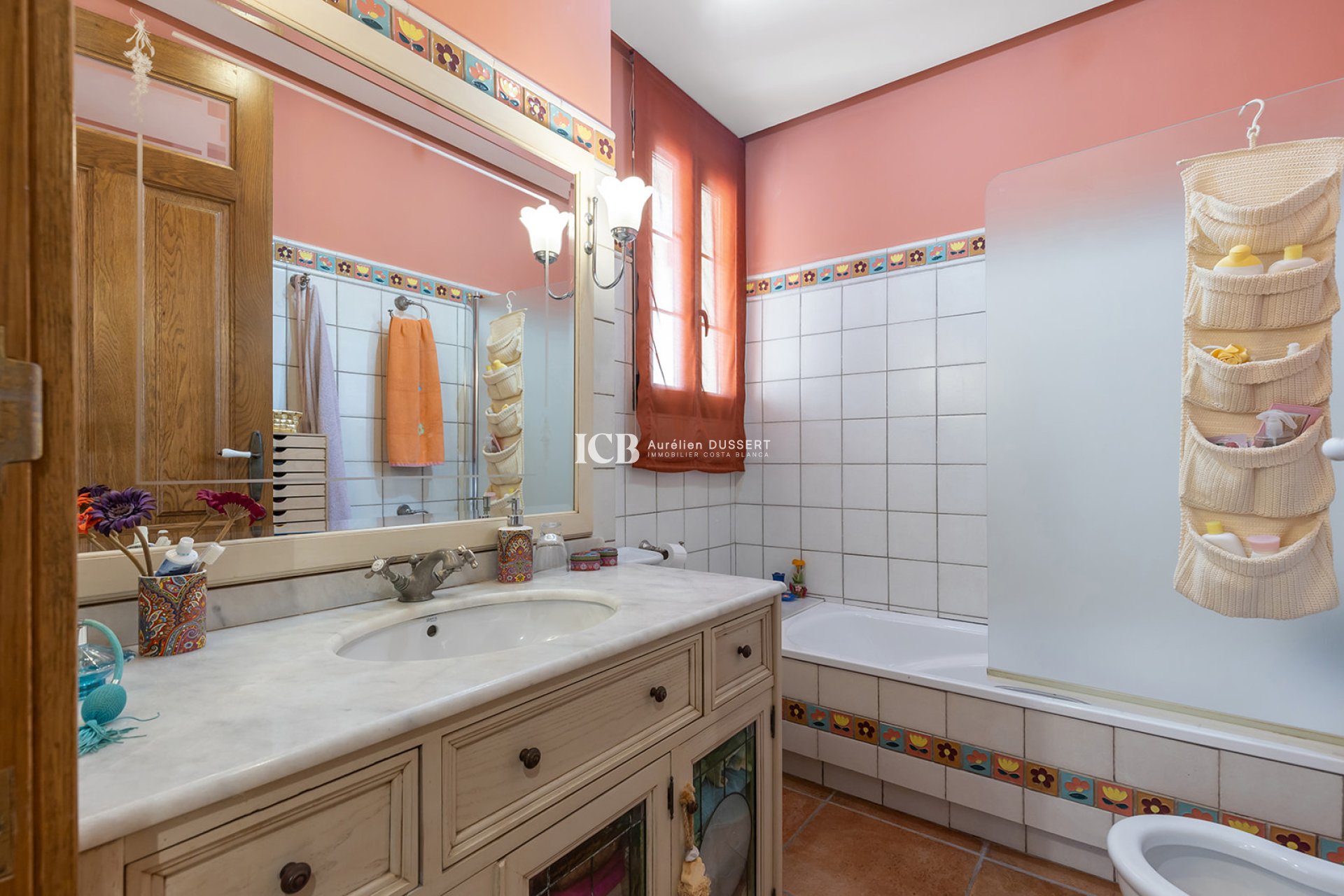 Reventa - Casa independiente -
Torrevieja