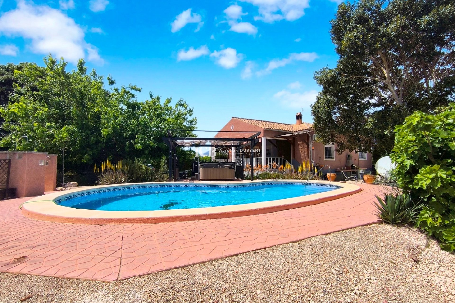 Reventa - Finca -
Orihuela Pueblo - Orihuela