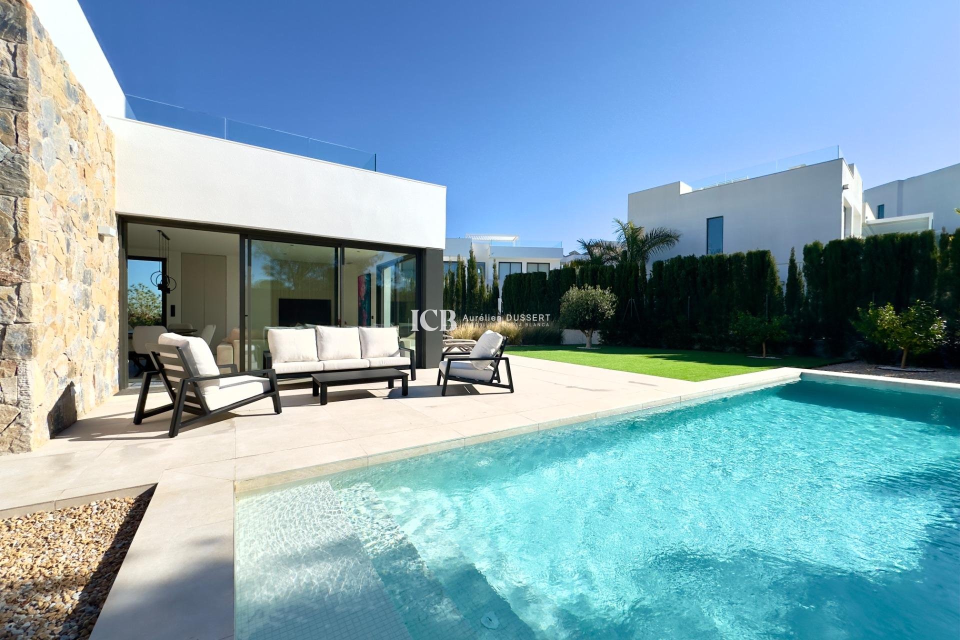 Reventa - Villa -
Las Colinas Golf