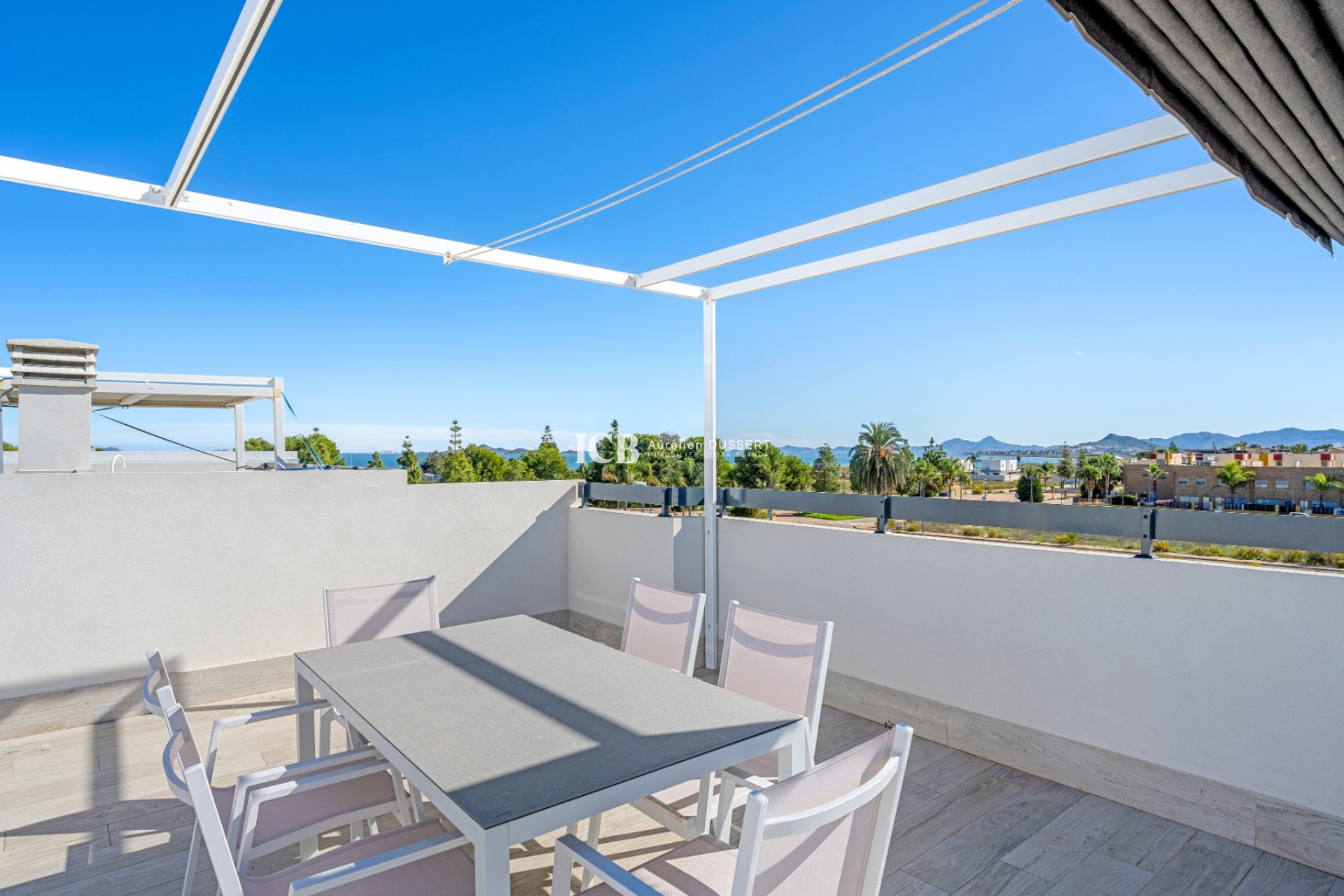 Reventa - Villa -
Los Alcázares - Town