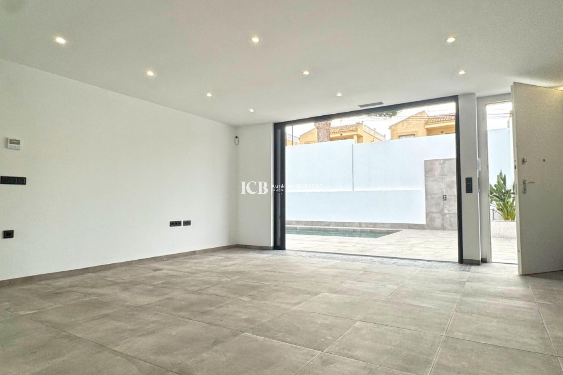 Reventa - Villa -
Los Balcones - Torrevieja