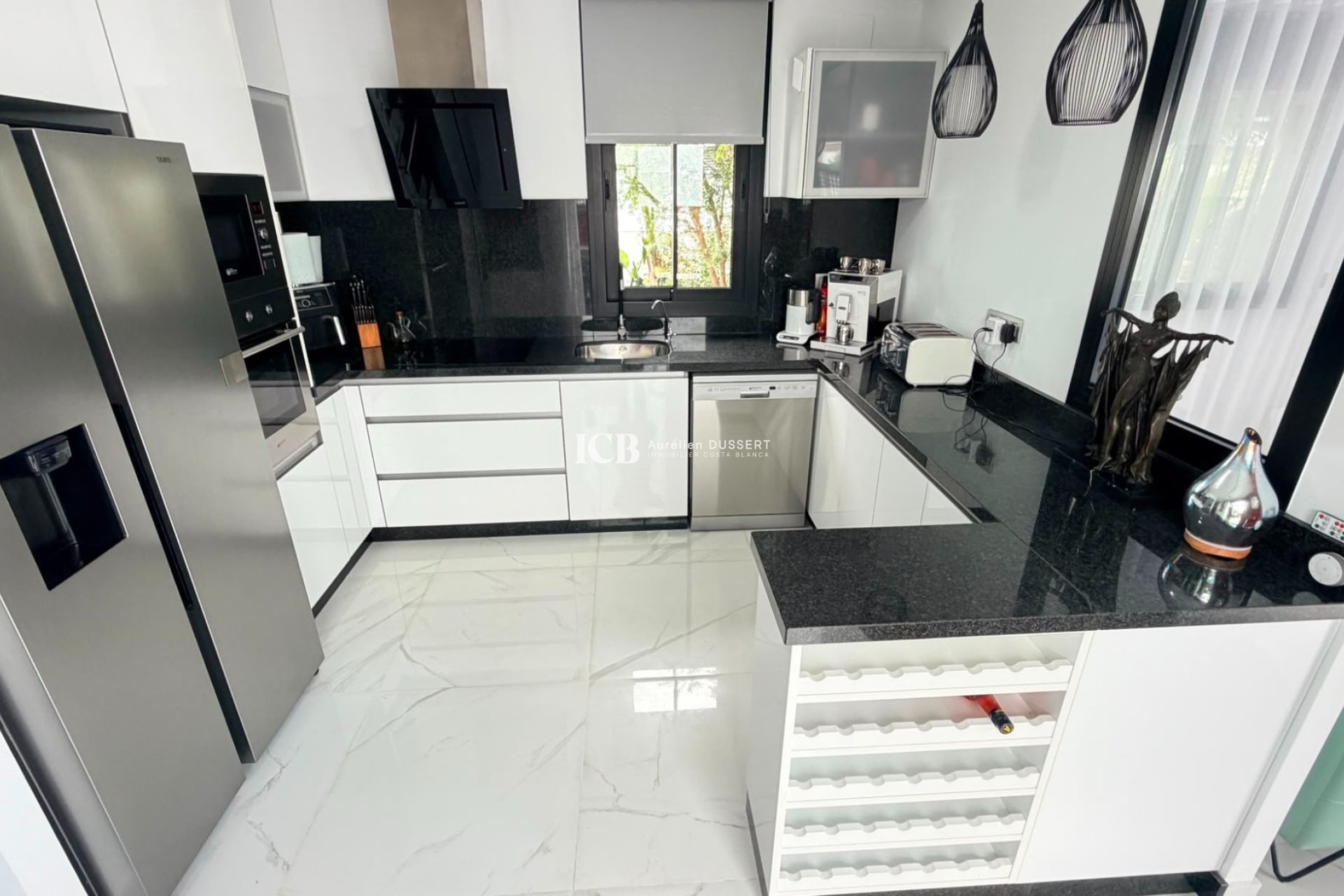 Reventa - Villa -
Los Montesinos - La Herrada