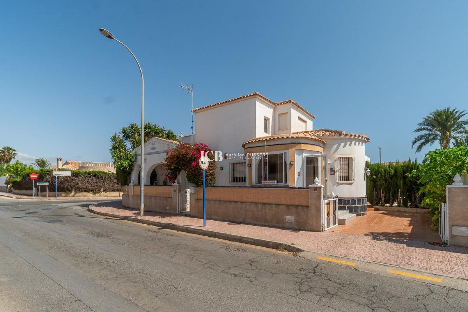 Reventa - Villa -
Orihuela Costa - La Florida