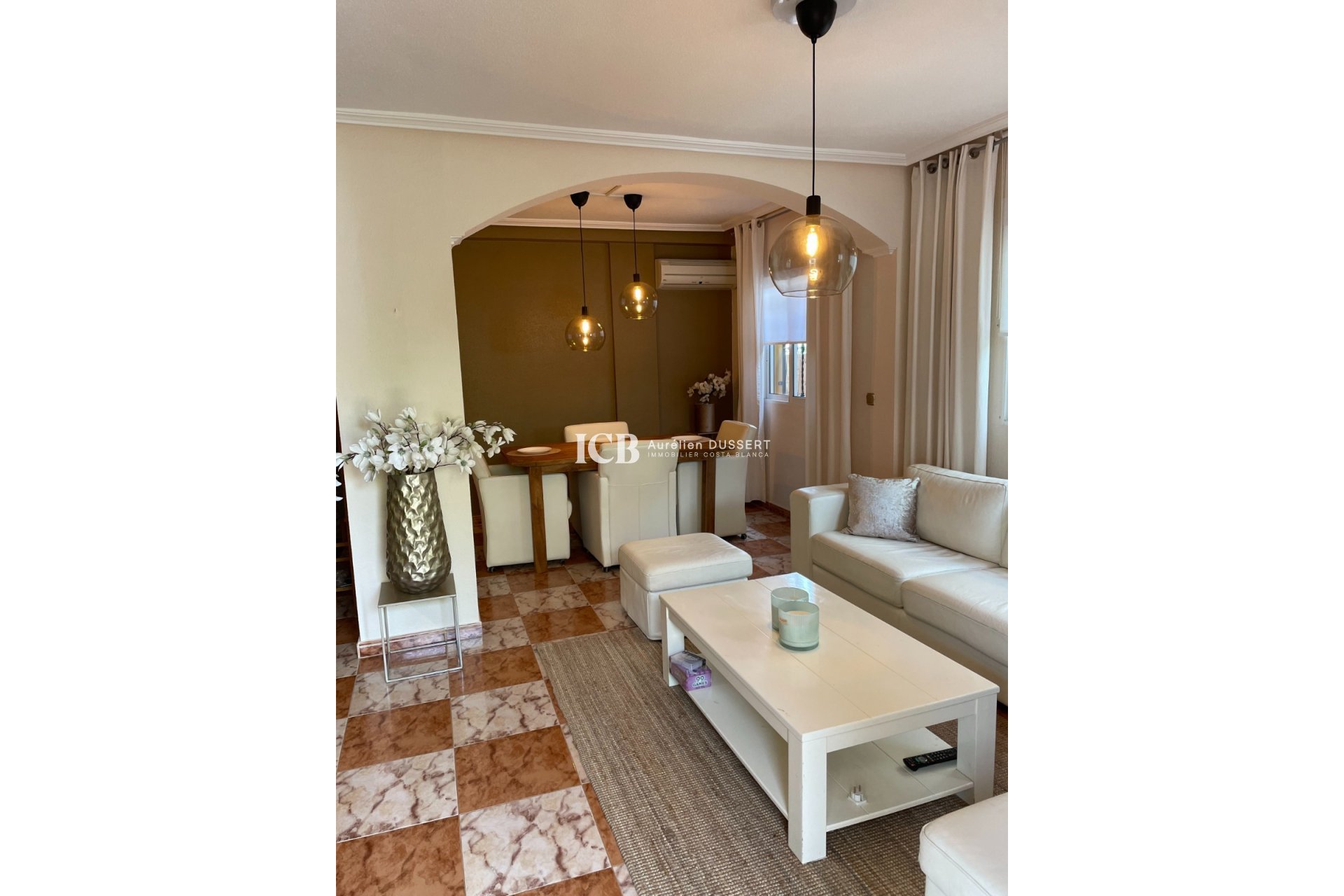 Reventa - Villa -
Orihuela Costa - La Regia