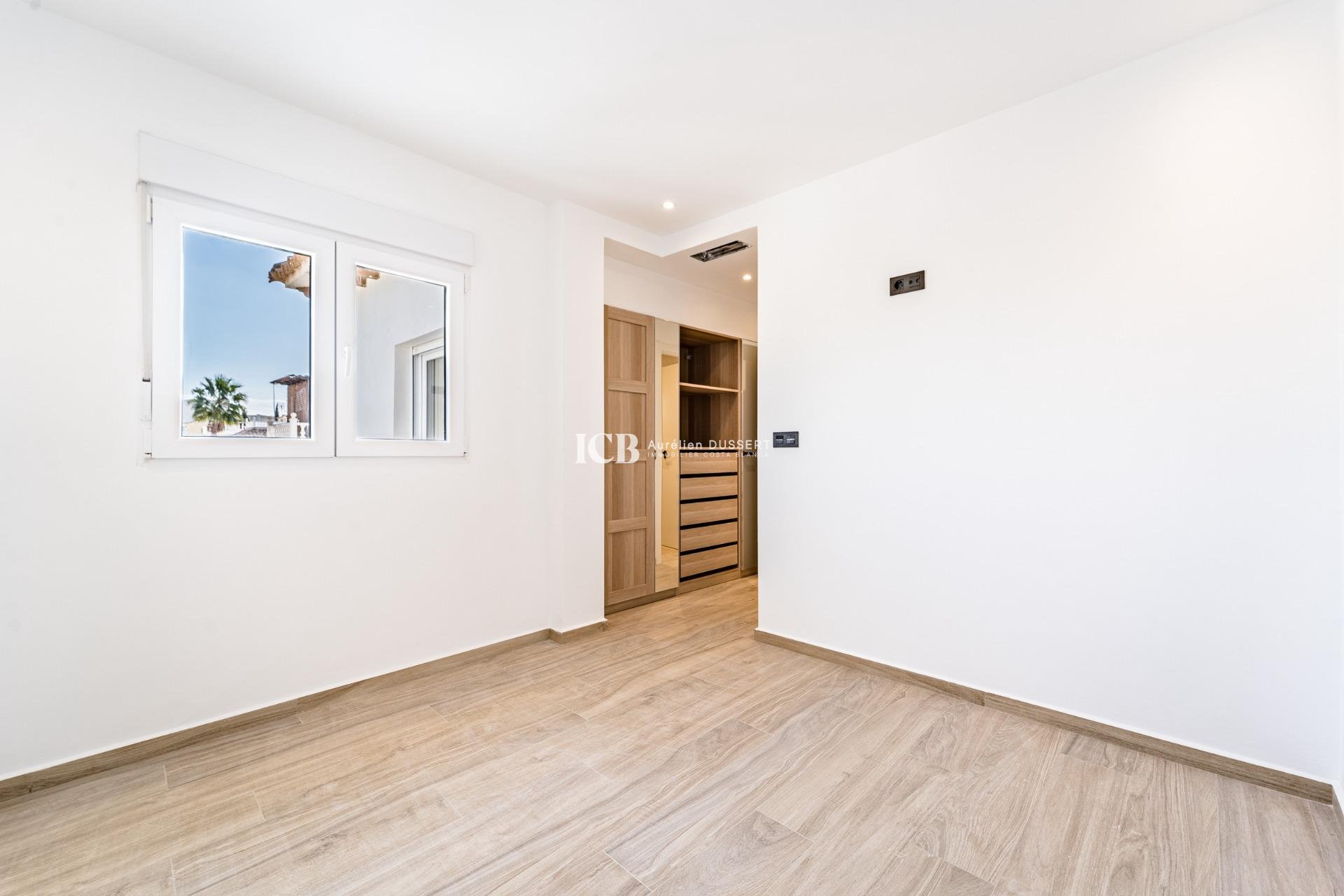 Reventa - Villa -
Orihuela Costa - La Zenia