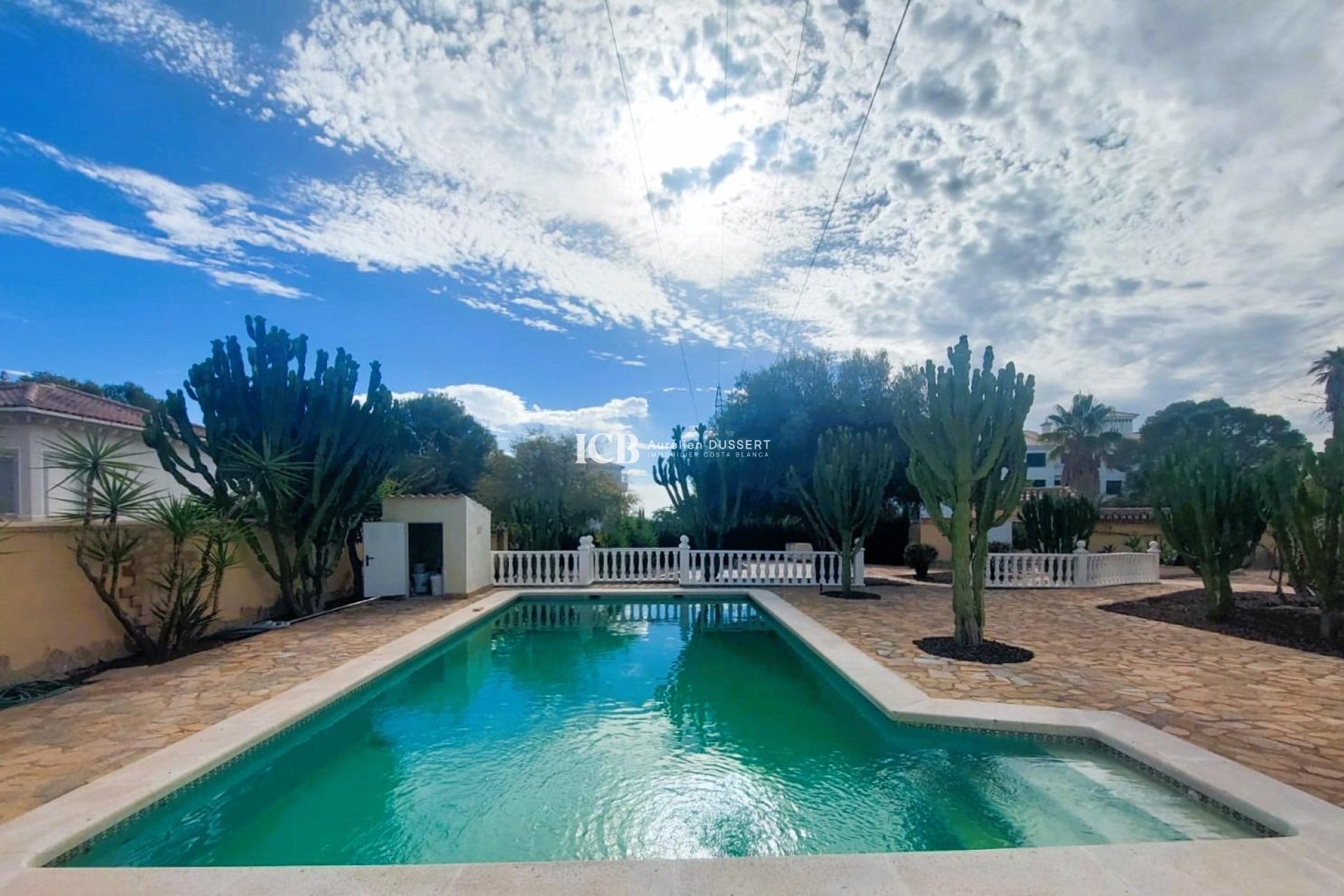 Reventa - Villa -
Orihuela Costa - Las Filipinas