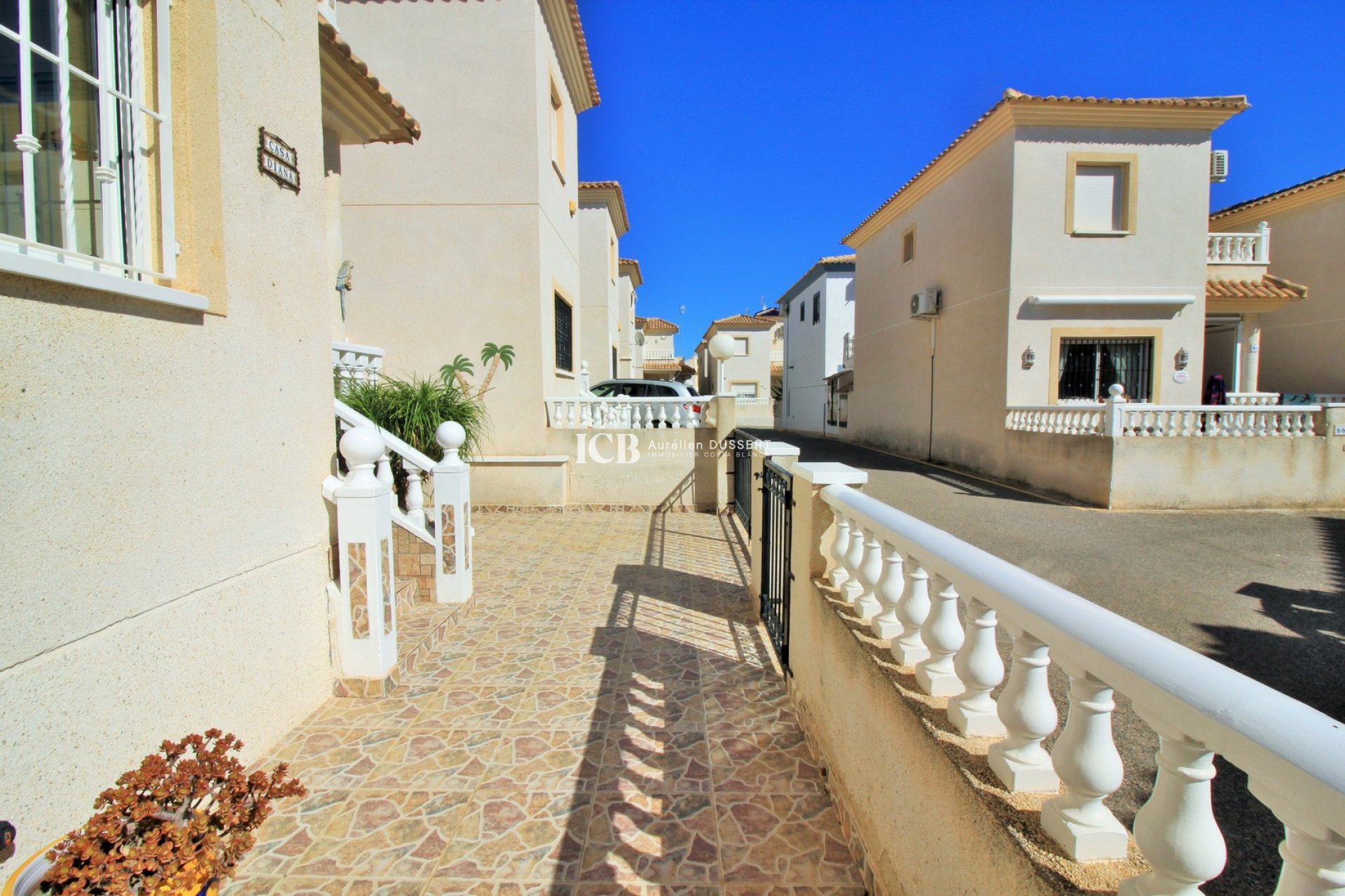 Reventa - Villa -
Orihuela Costa - Playa Flamenca