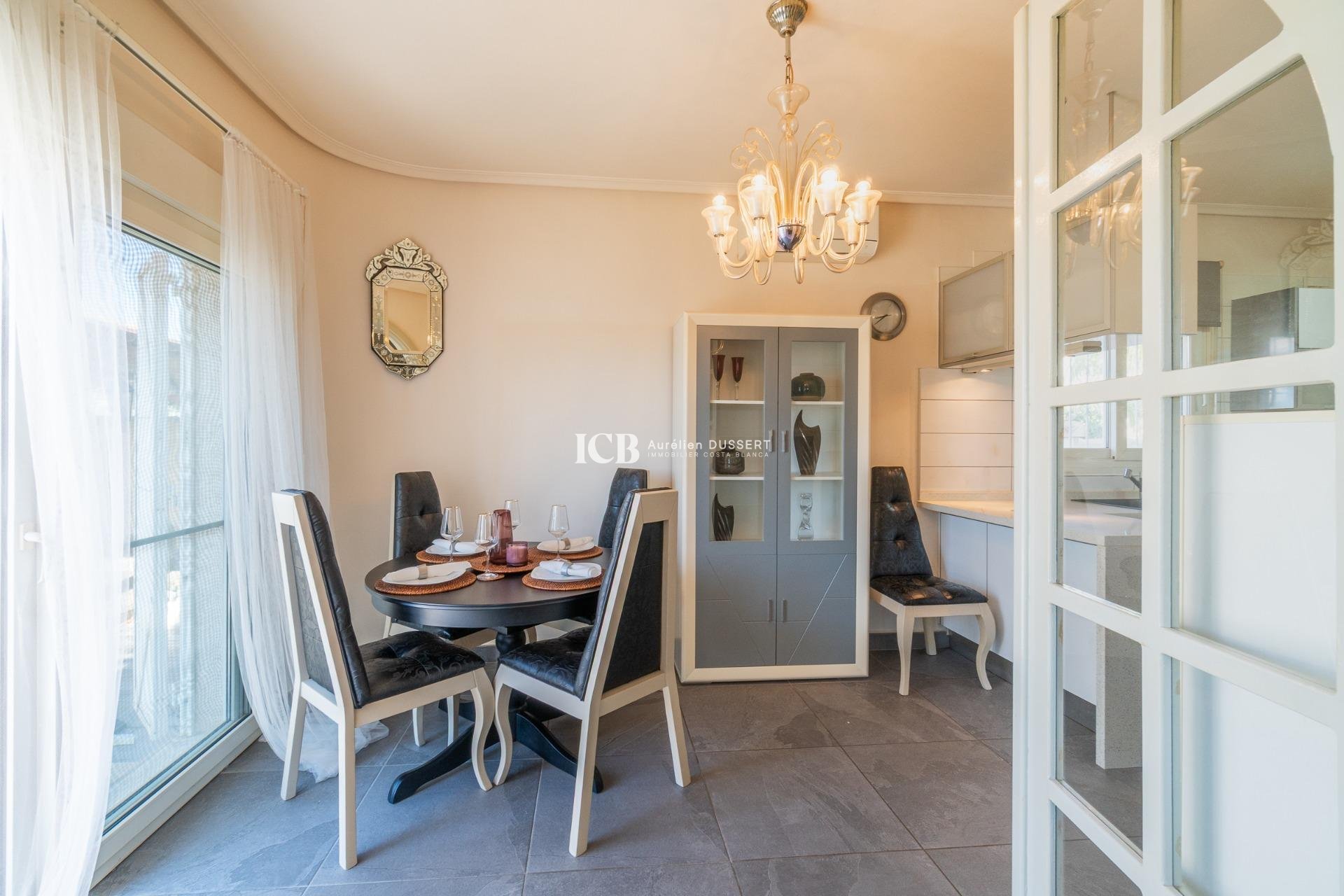 Reventa - Villa -
Orihuela Costa - Playa Flamenca
