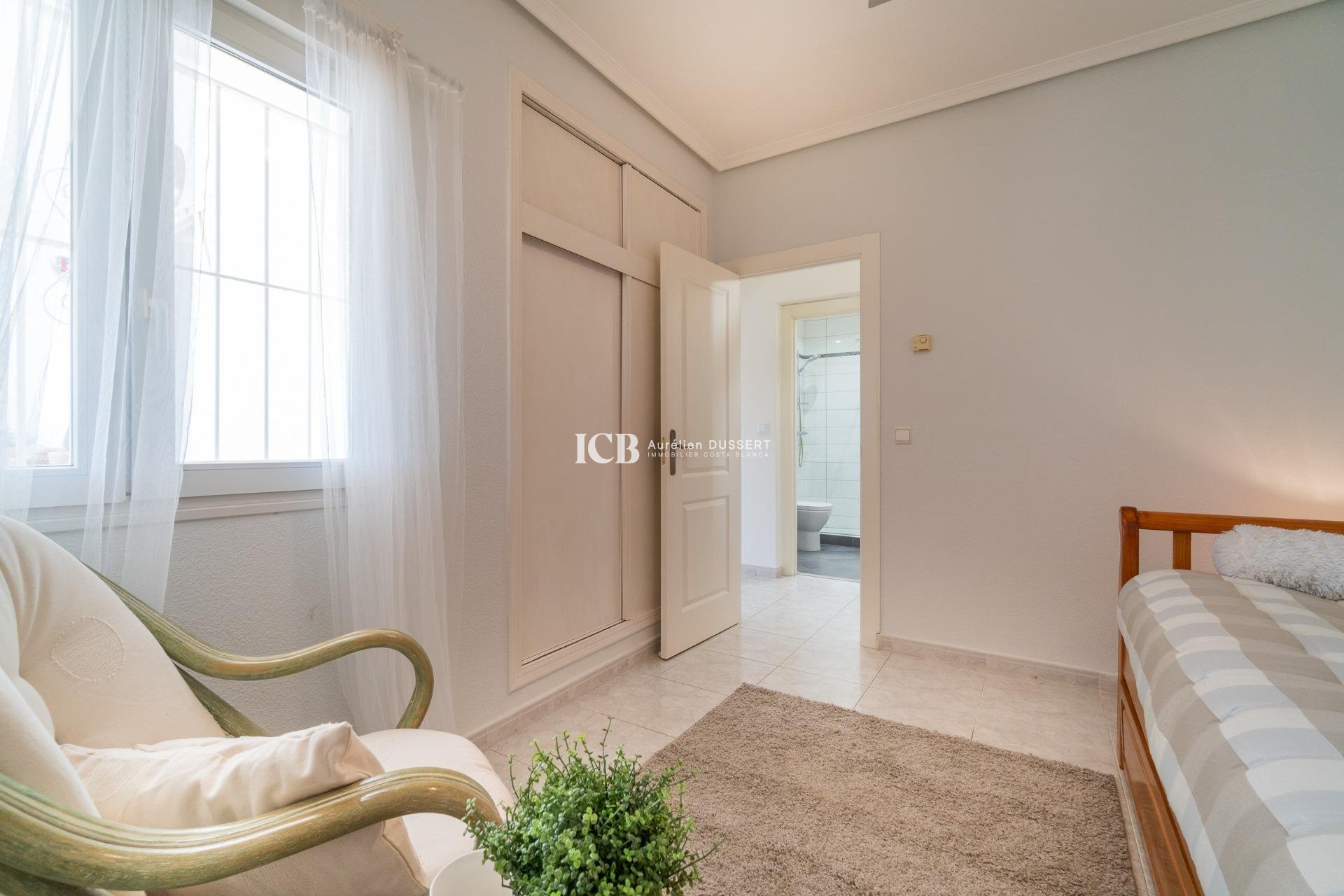 Reventa - Villa -
Orihuela Costa - Playa Flamenca