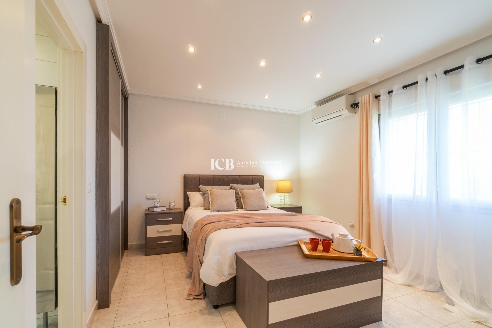 Reventa - Villa -
Orihuela Costa - Playa Flamenca