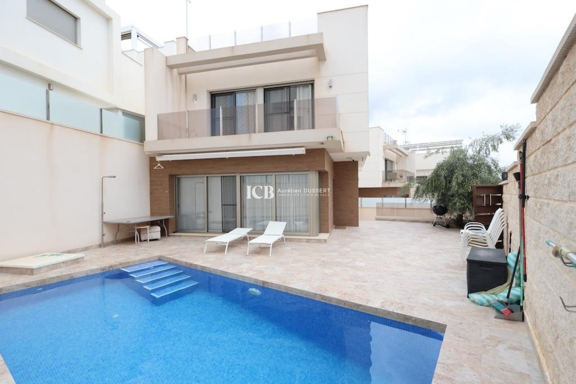 Reventa - Villa -
Orihuela Costa - Villamartín