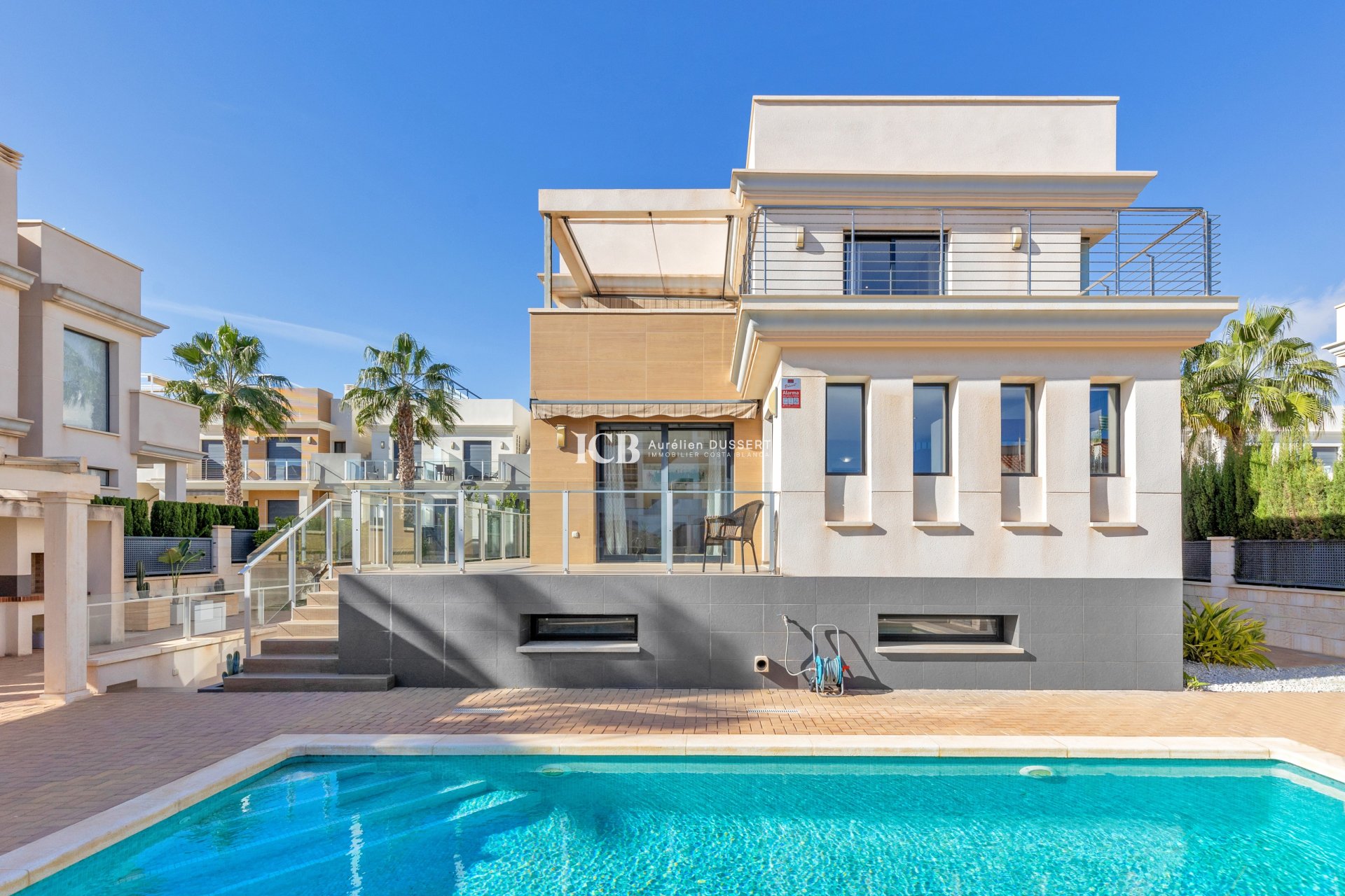 Reventa - Villa -
Orihuela Costa