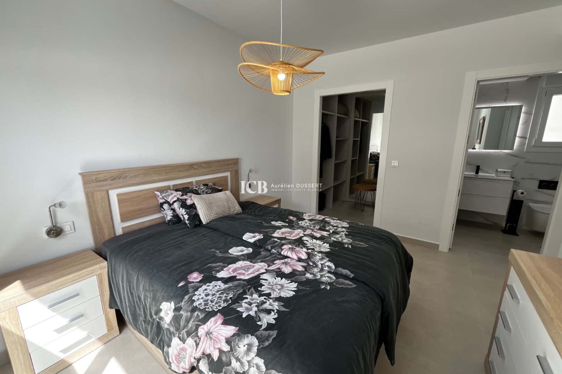 Reventa - Villa -
Orihuela Pueblo - Entre Naranjos Vistabella Golf