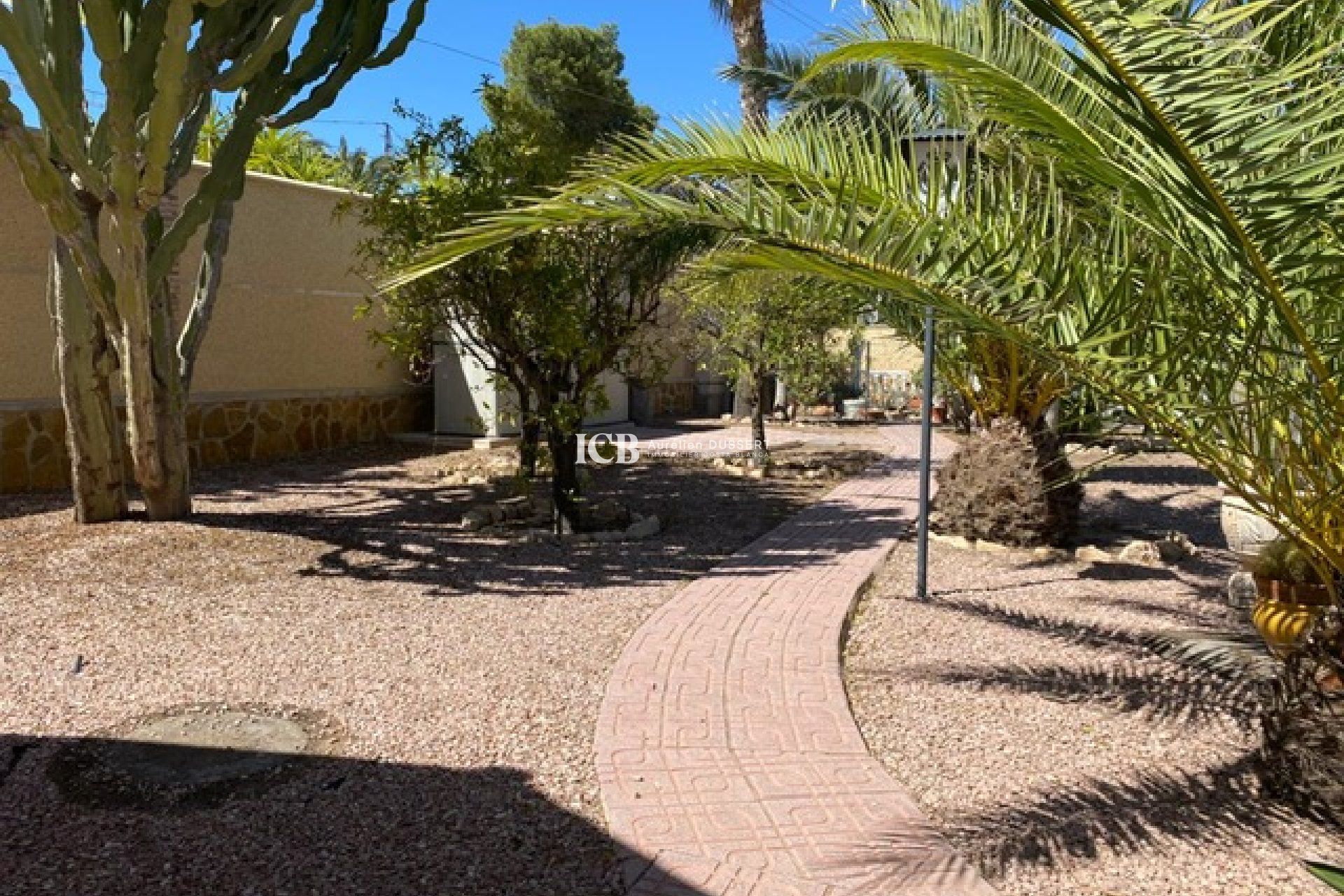 Reventa - Villa -
San Miguel de Salinas - El Galan