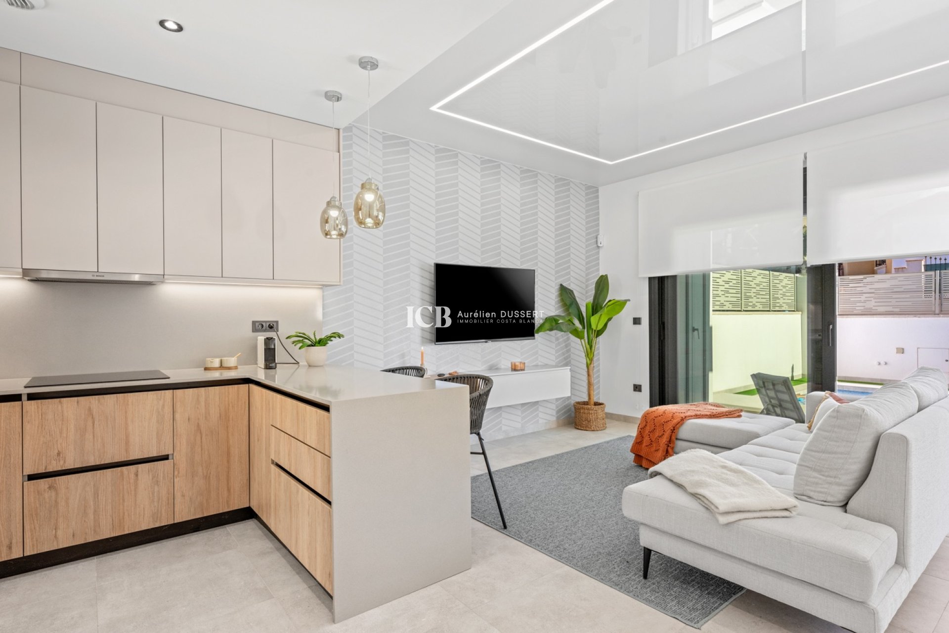 Reventa - Villa -
San Miguel de Salinas - El Galan