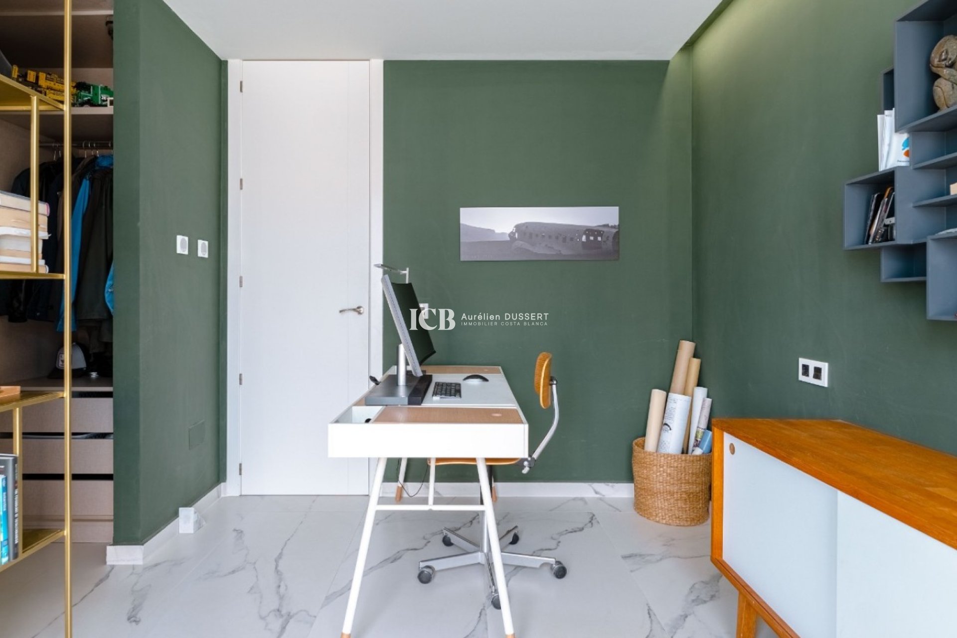 Reventa - Villa -
San Miguel de Salinas - Urbanizaciones