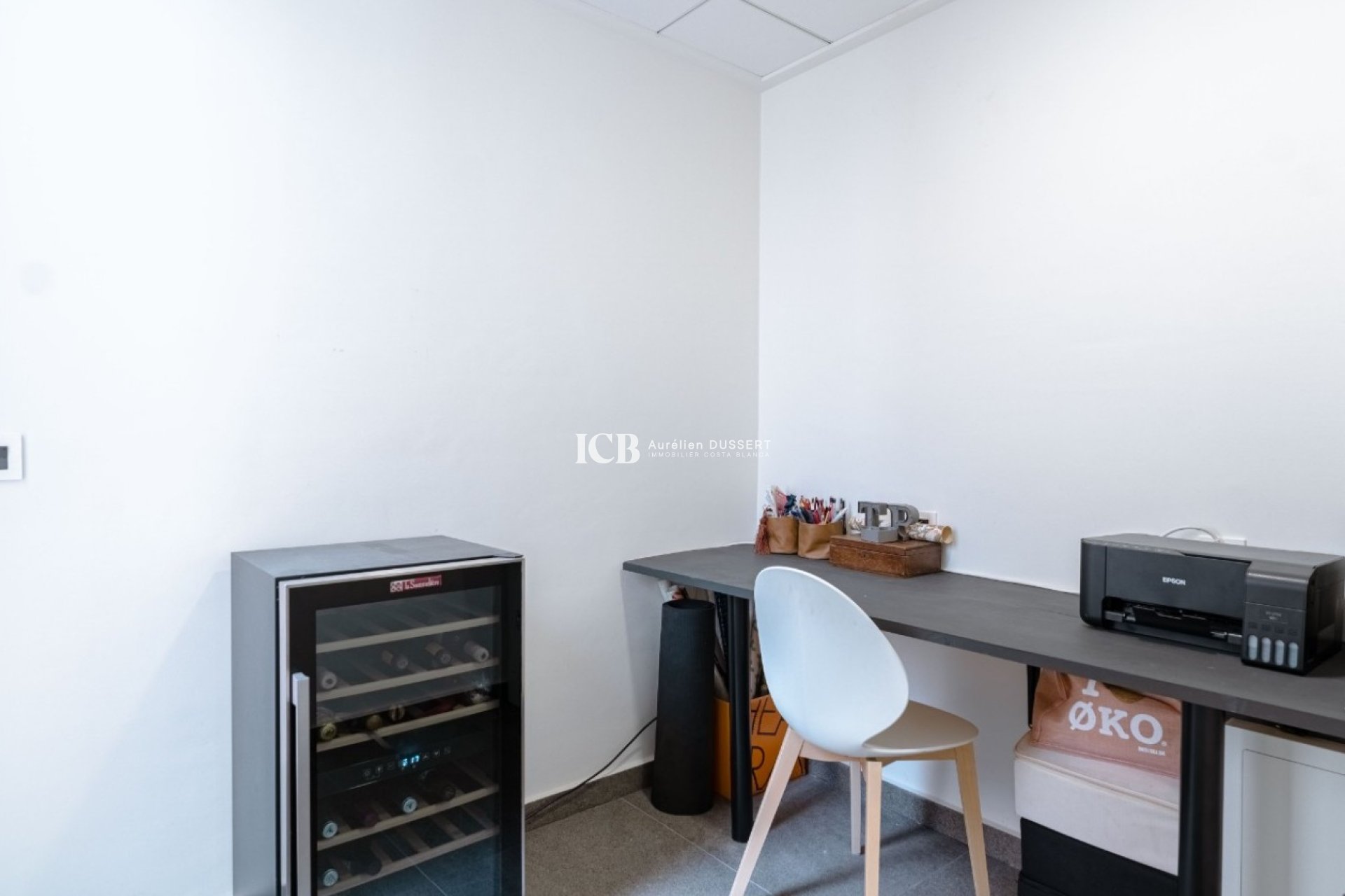 Reventa - Villa -
San Miguel de Salinas - Urbanizaciones