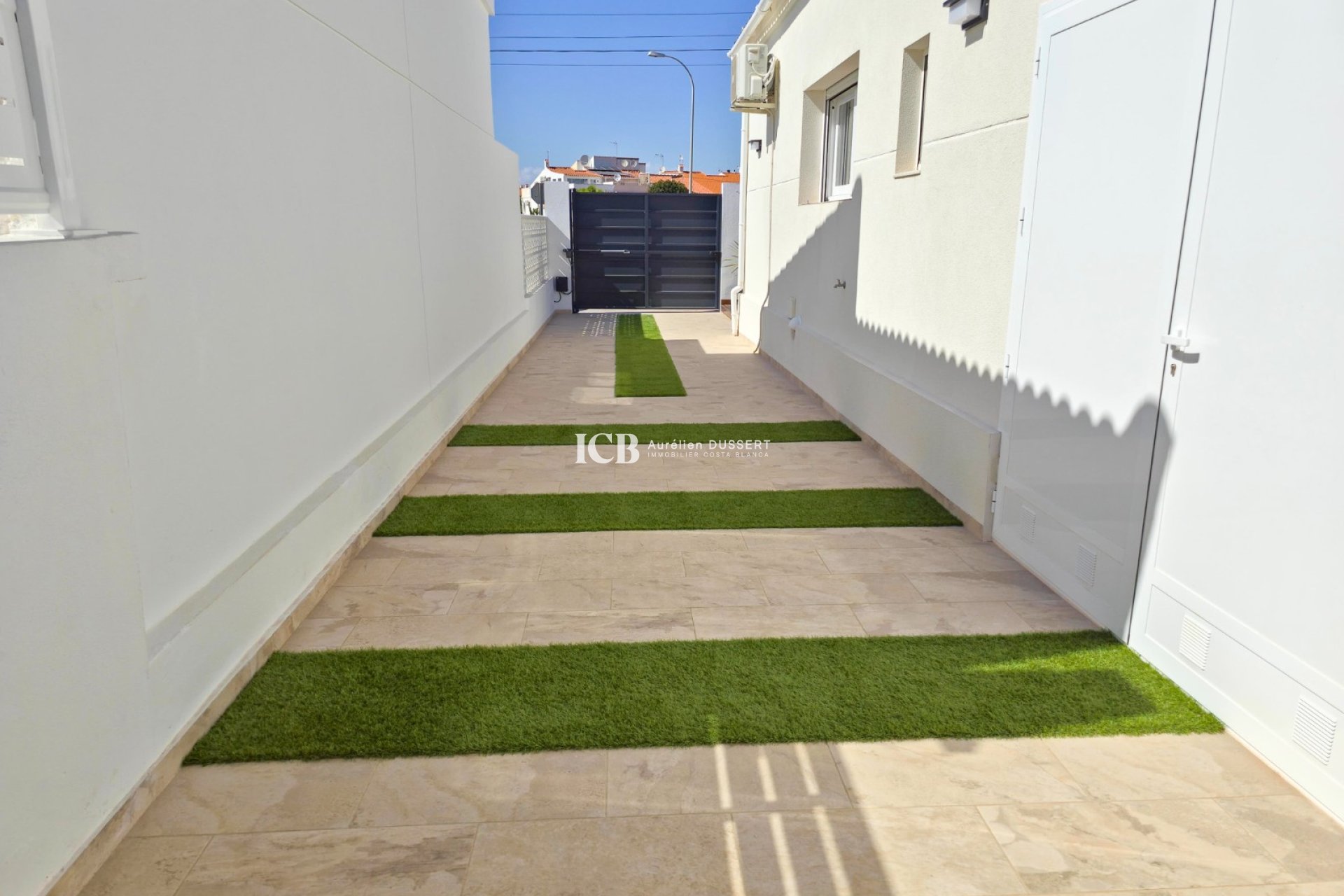 Reventa - Villa -
Torrevieja - La Siesta - El Salado -  Torreta