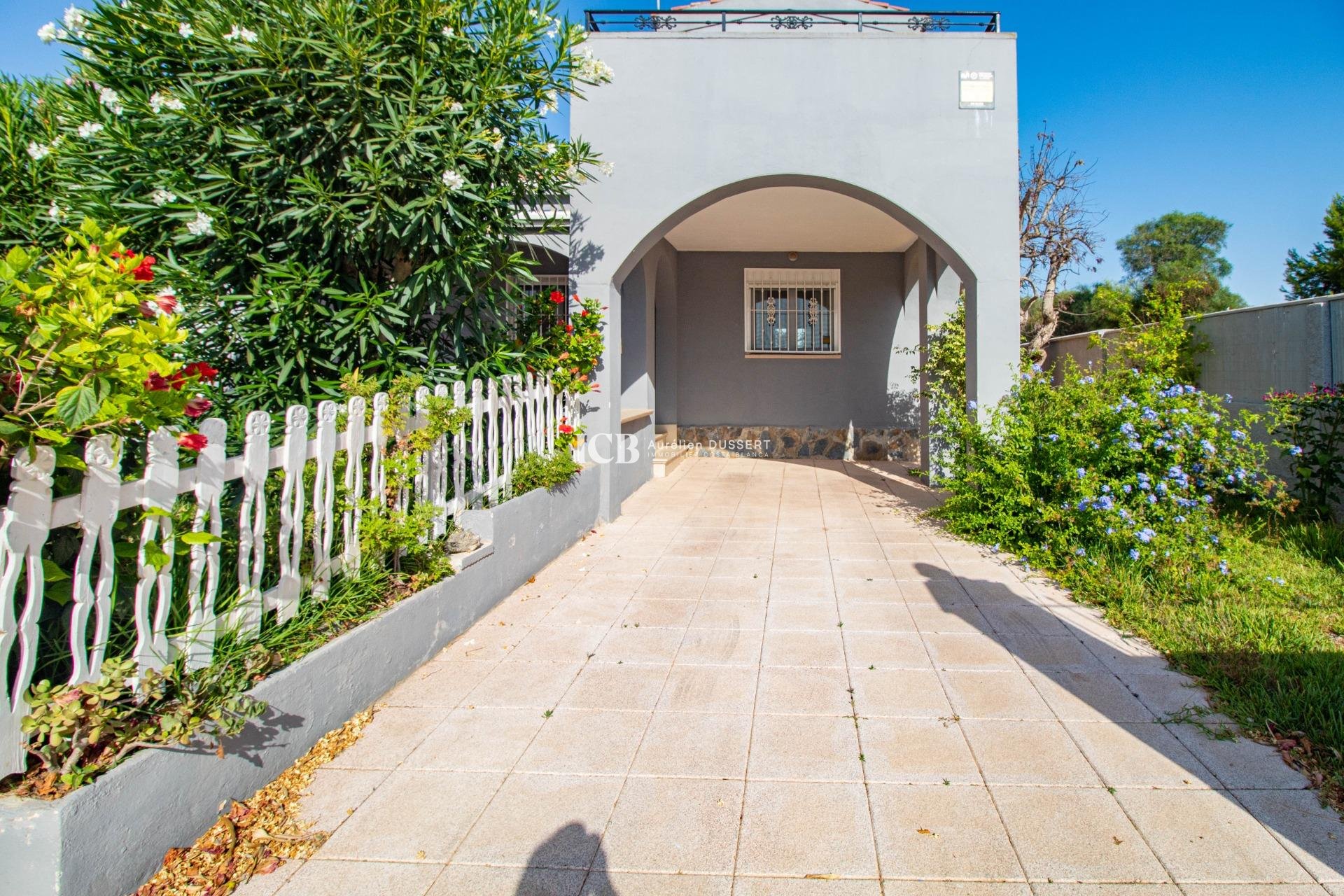 Reventa - Villa -
Torrevieja - Los balcones