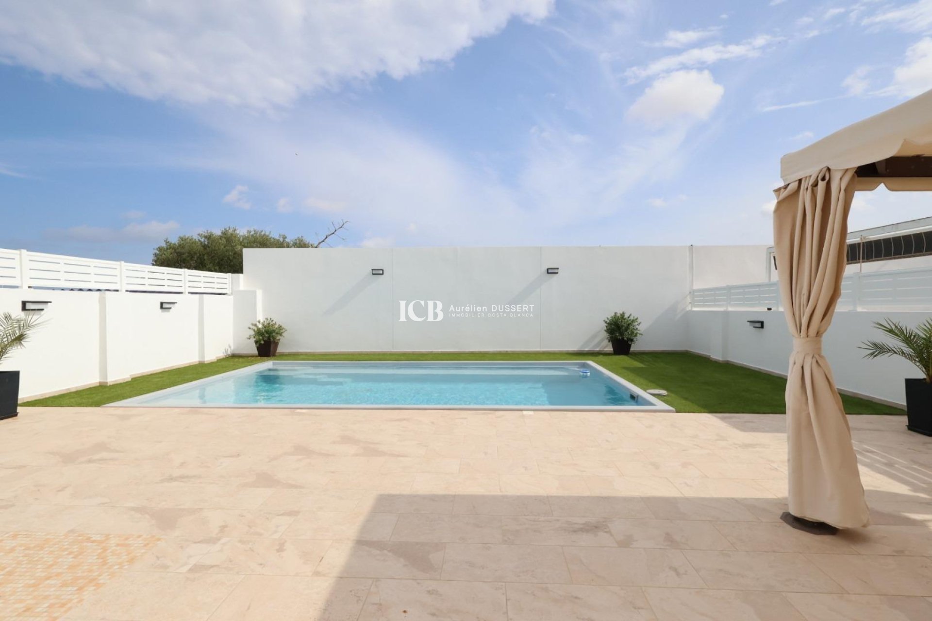 Reventa - Villa -
Torrevieja - San luis