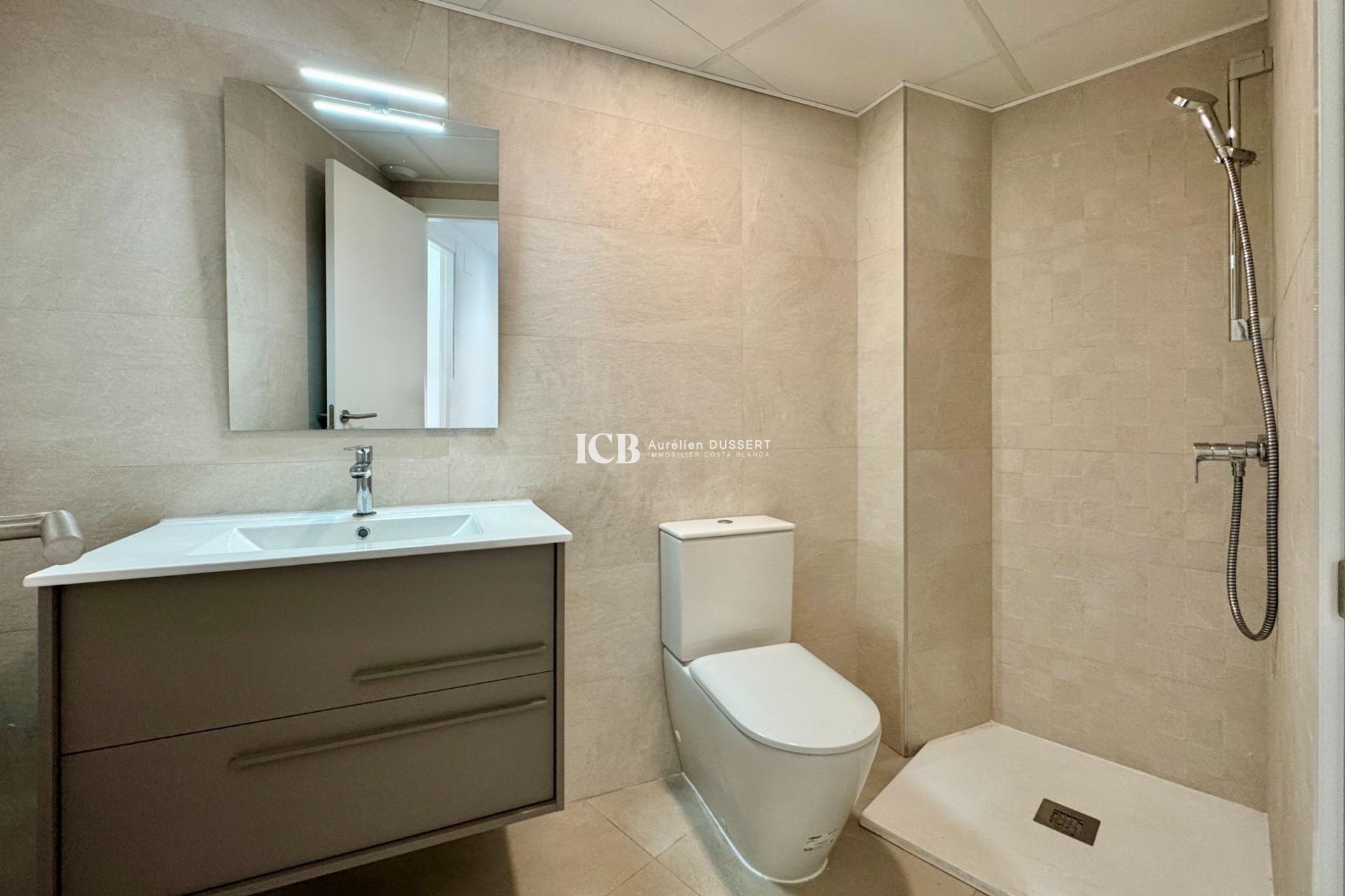 Revente - Appartement -
Alicante