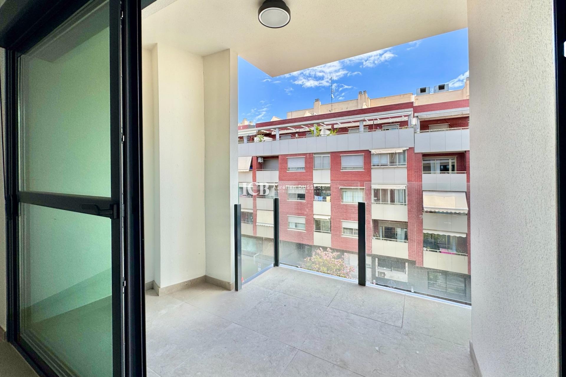 Revente - Appartement -
Alicante