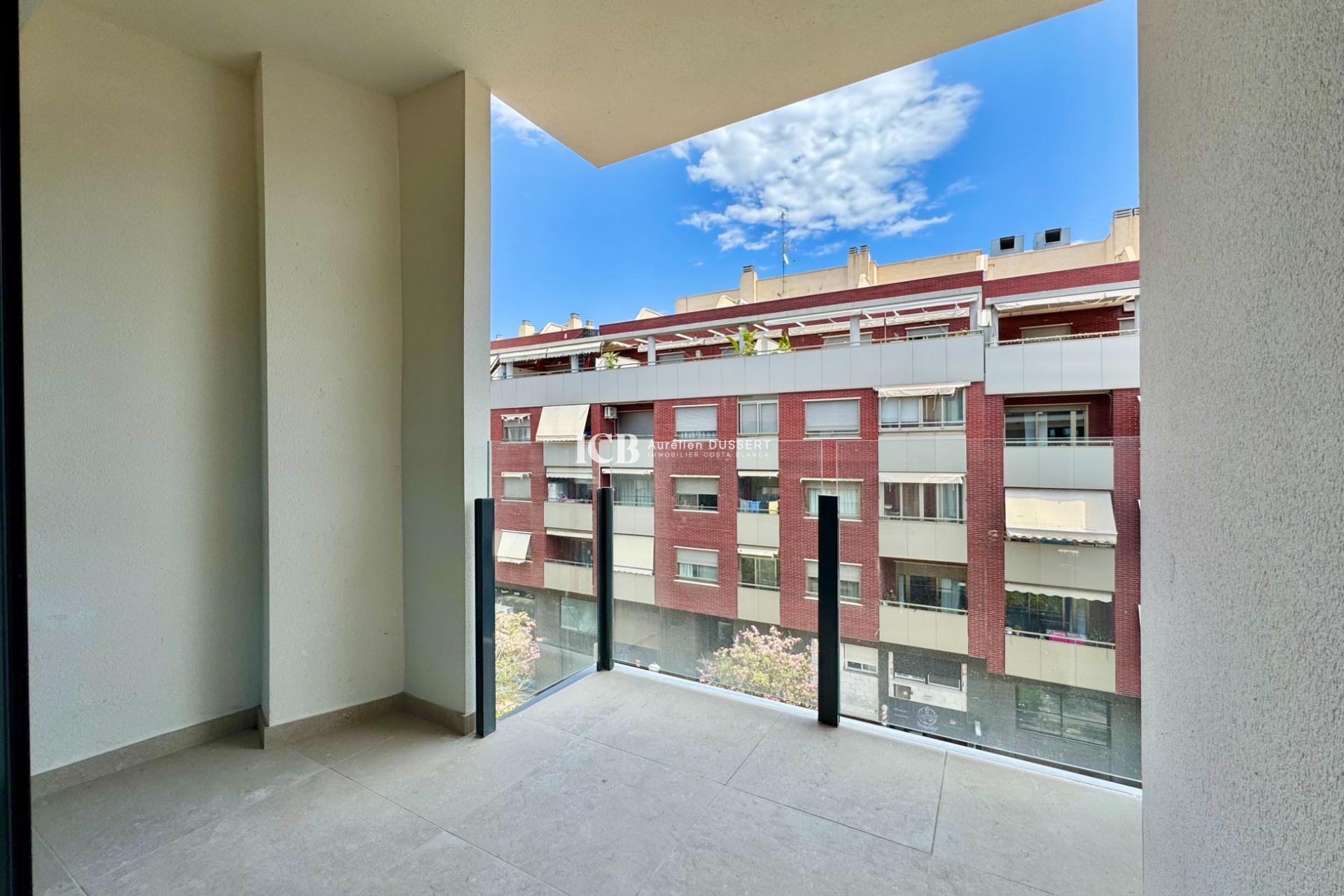 Revente - Appartement -
Alicante