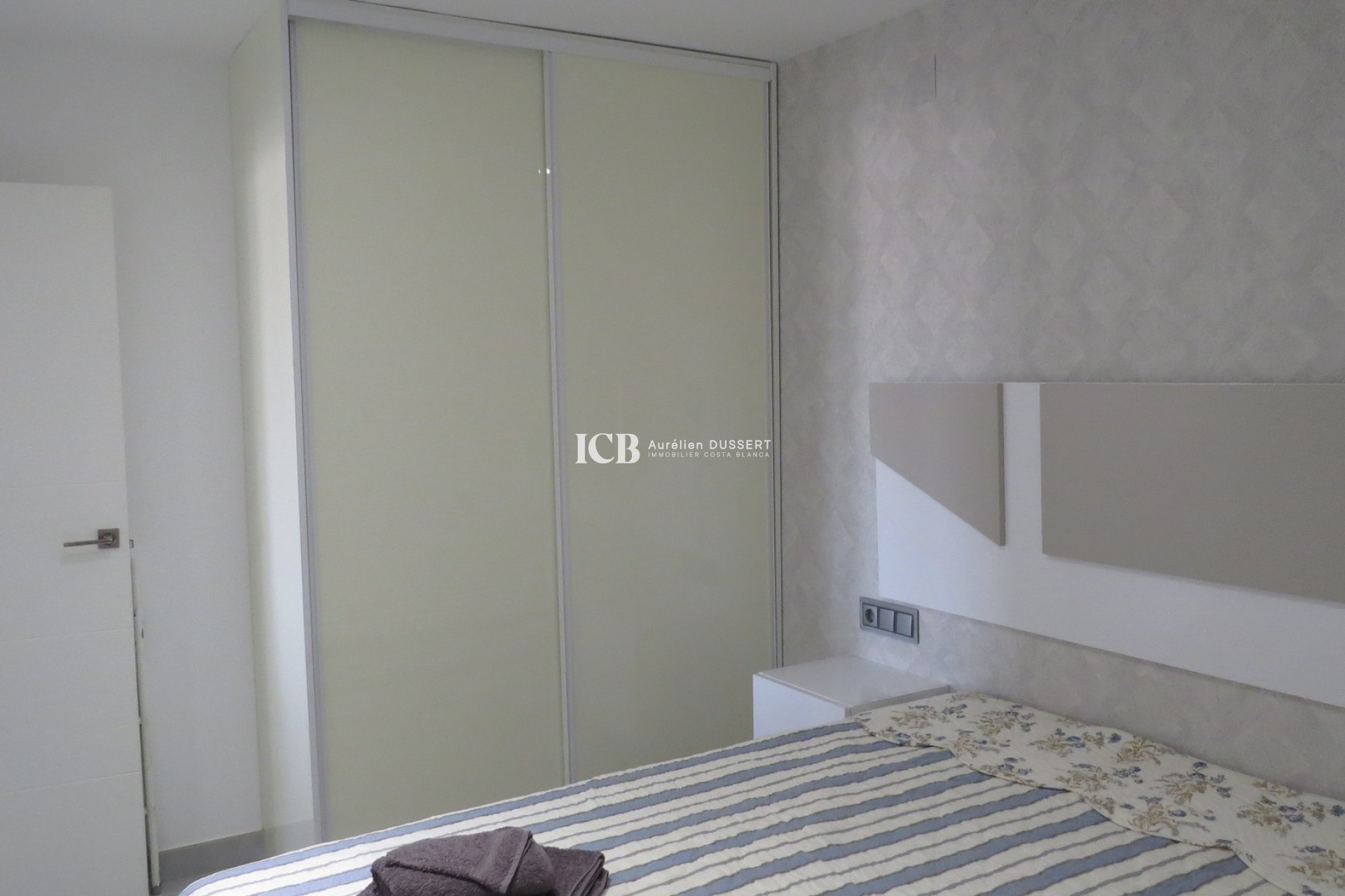 Revente - Appartement -
Guardamar del Segura - Urbanizaciones