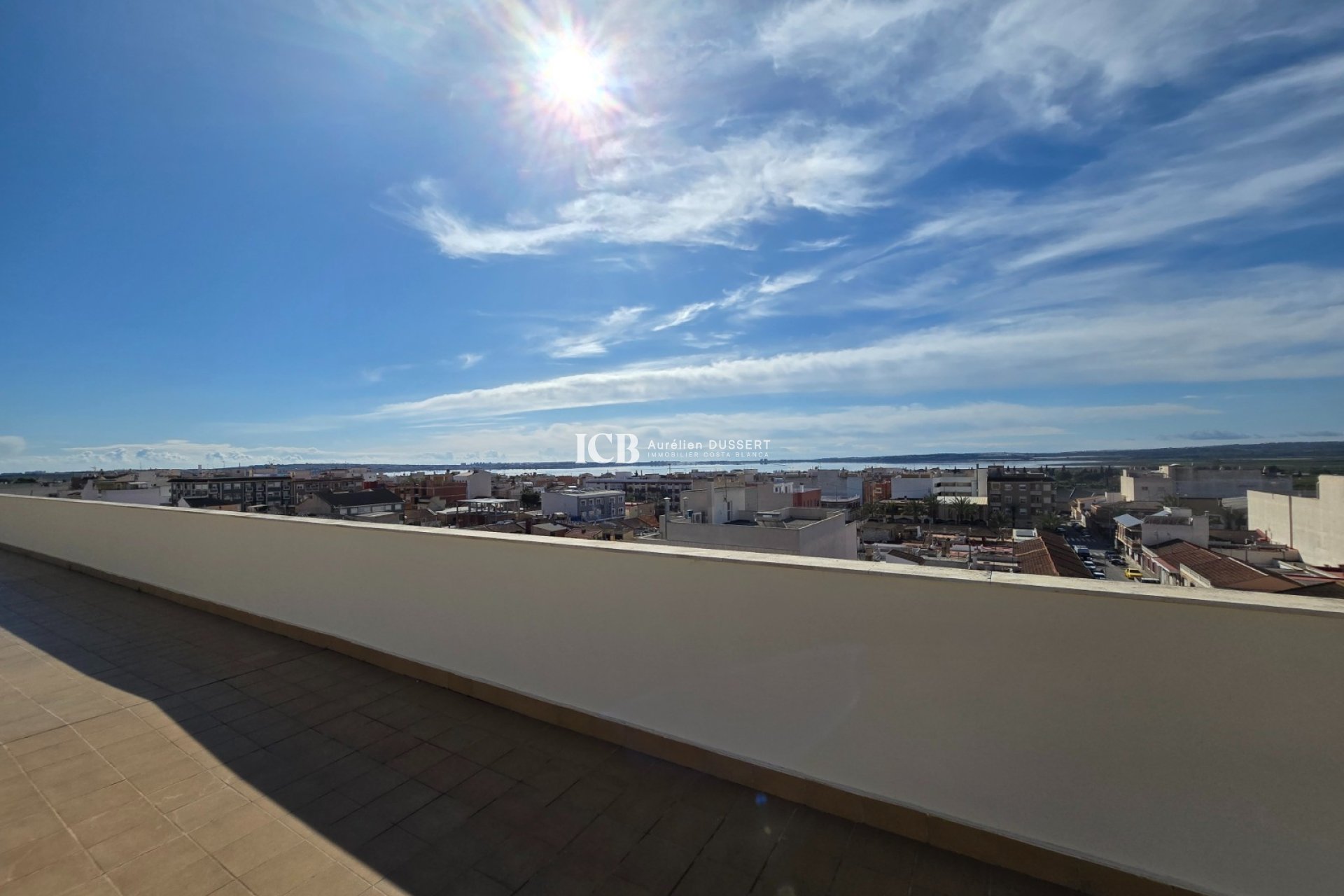 Revente - Appartement -
Los Montesinos - Centro