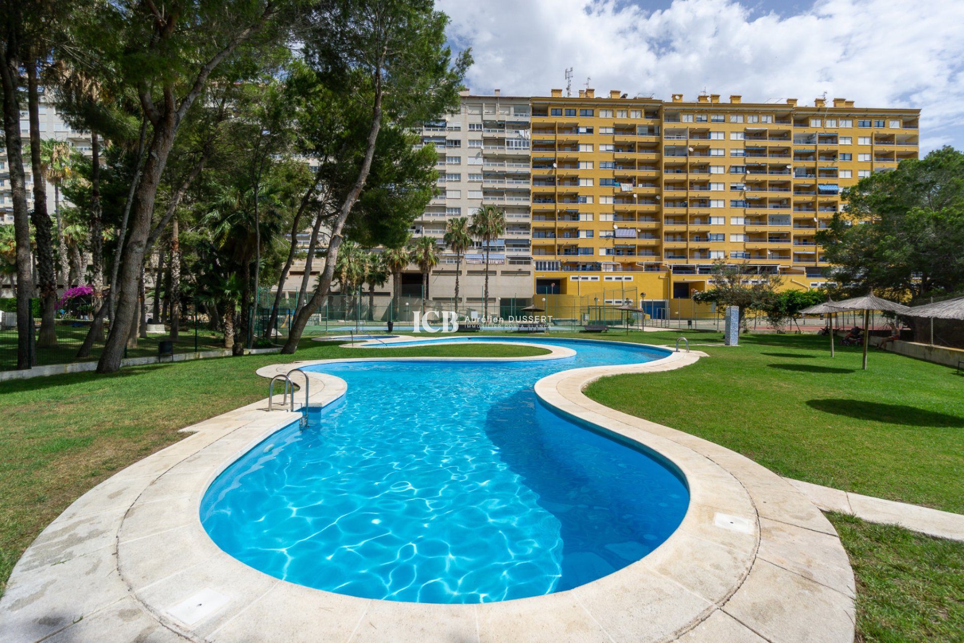 Revente - Appartement -
Orihuela Costa - Campoamor beach