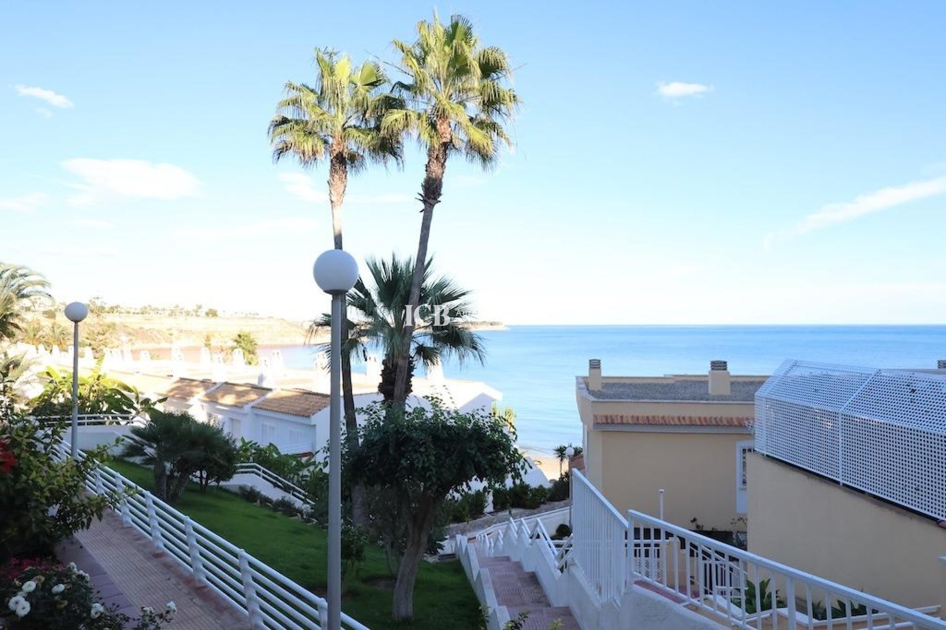 Revente - Appartement -
Orihuela Costa - Campoamor