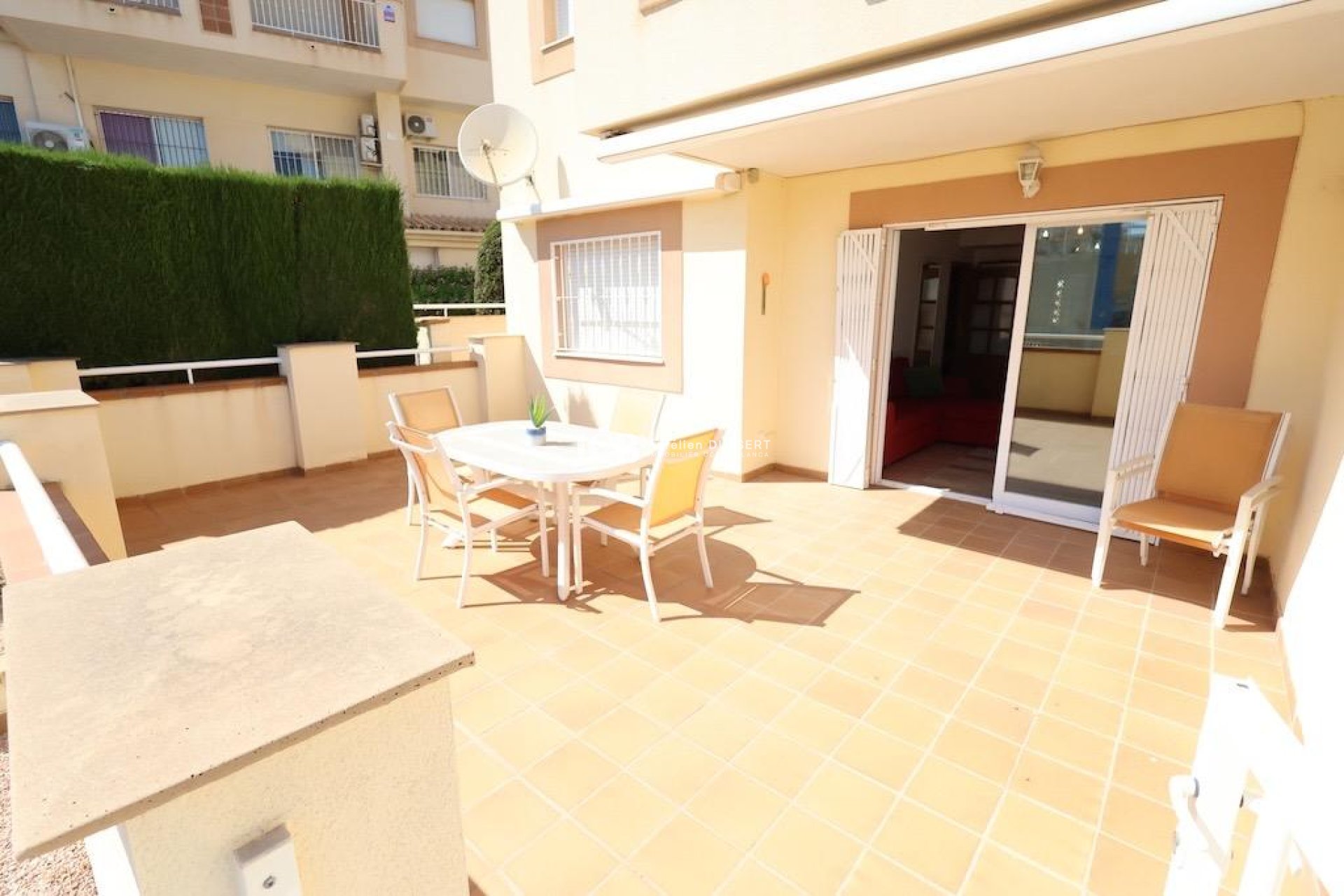 Revente - Appartement -
Orihuela Costa - Campoamor