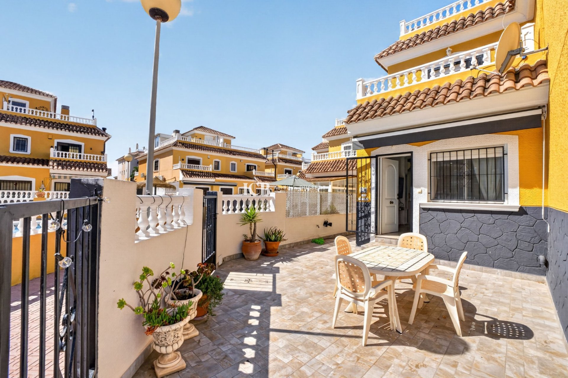 Revente - Appartement -
Orihuela Costa - Playa Flamenca
