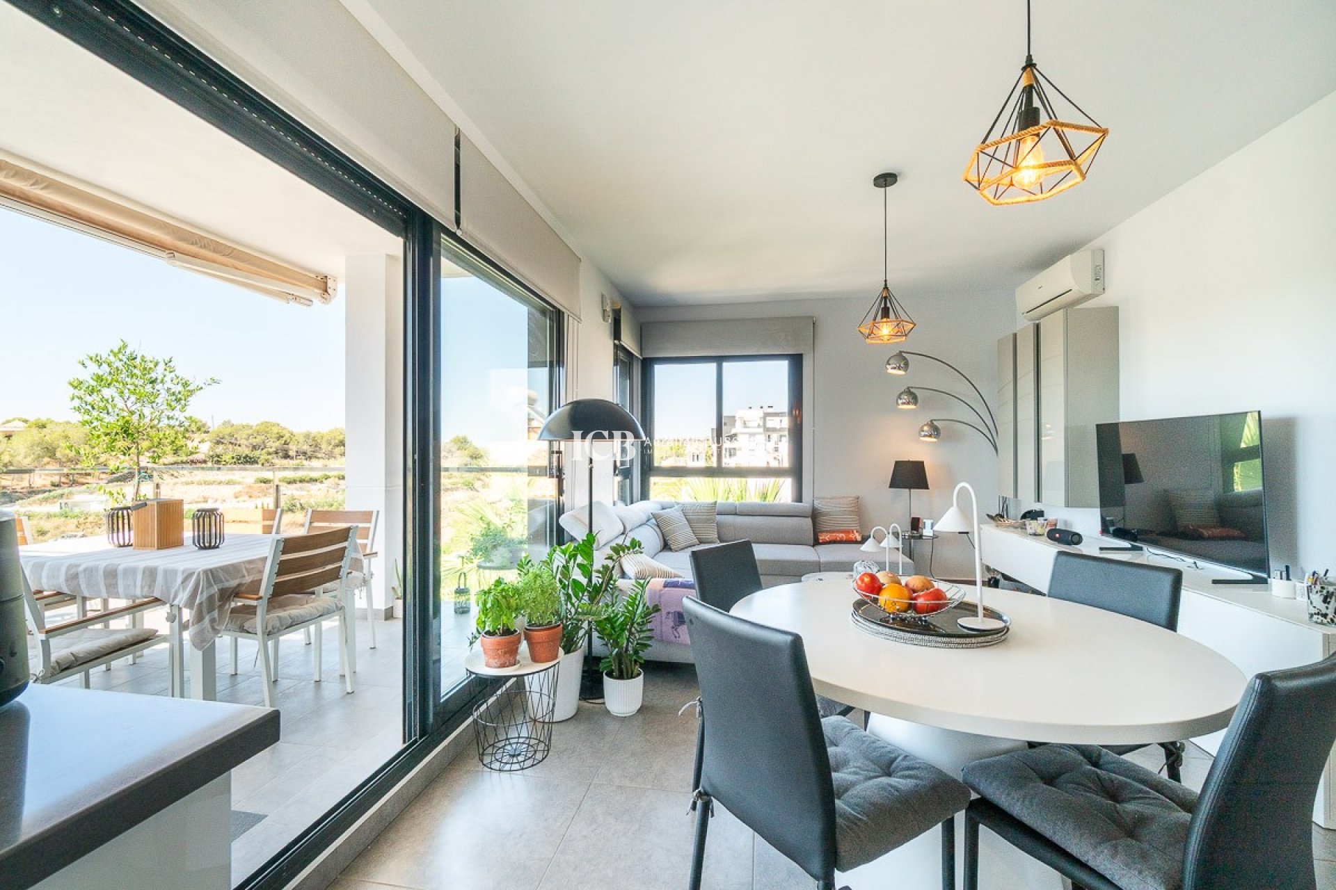 Revente - Appartement -
Orihuela Costa - Villamartín