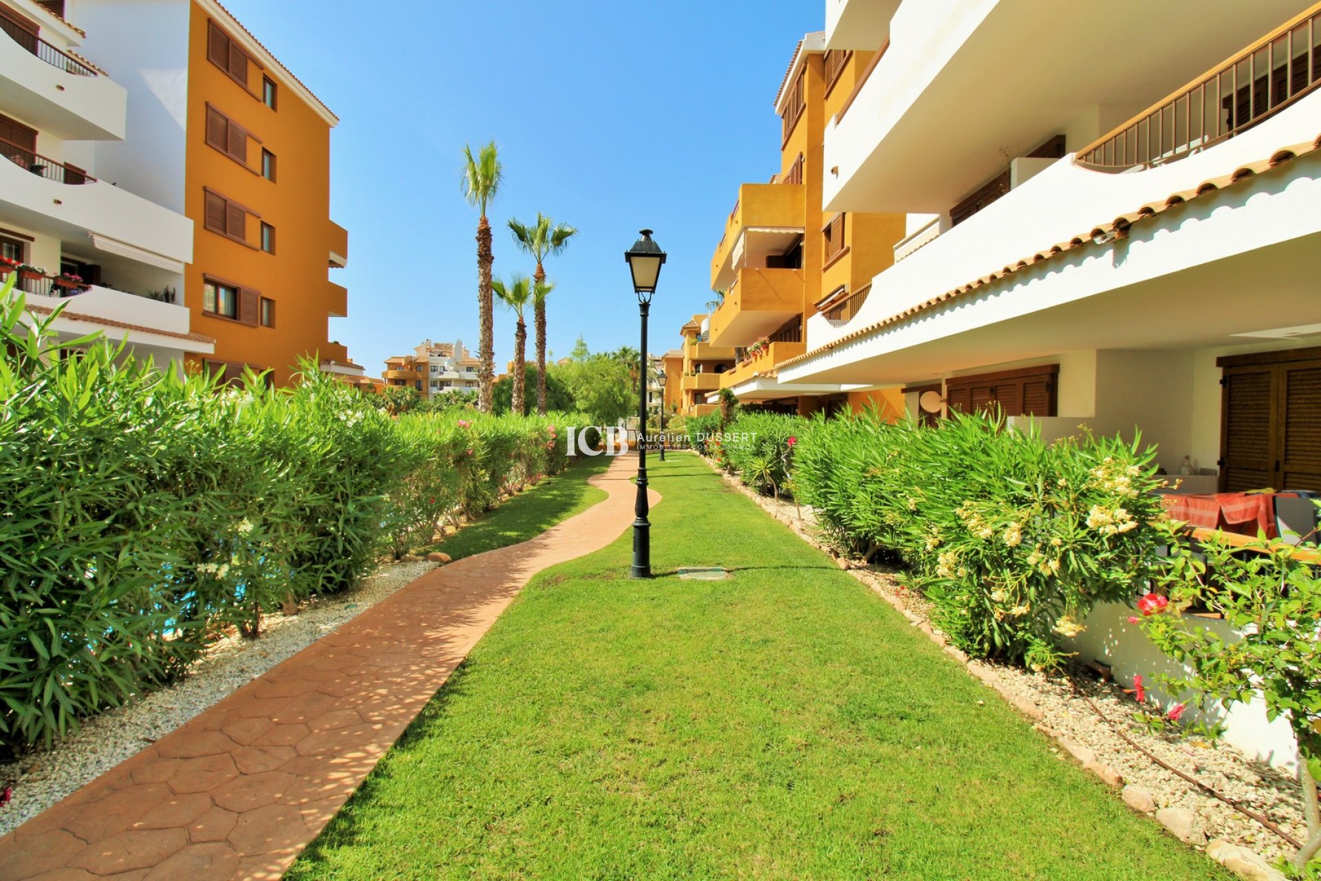 Revente - Appartement -
Punta Prima - Torrevieja