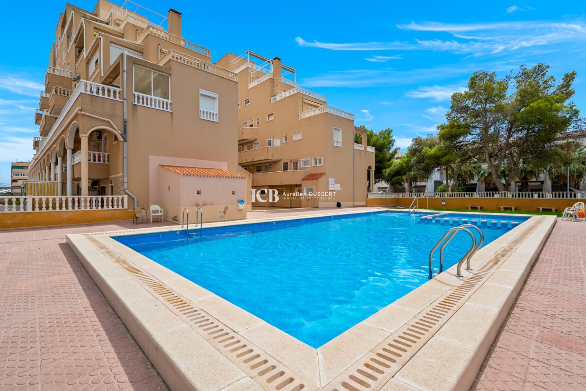 Revente - Appartement -
Punta Prima - Torrevieja
