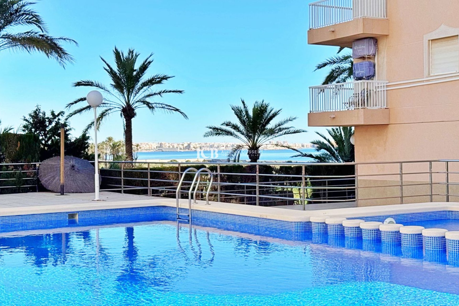 Revente - Appartement -
Punta Prima - Torrevieja