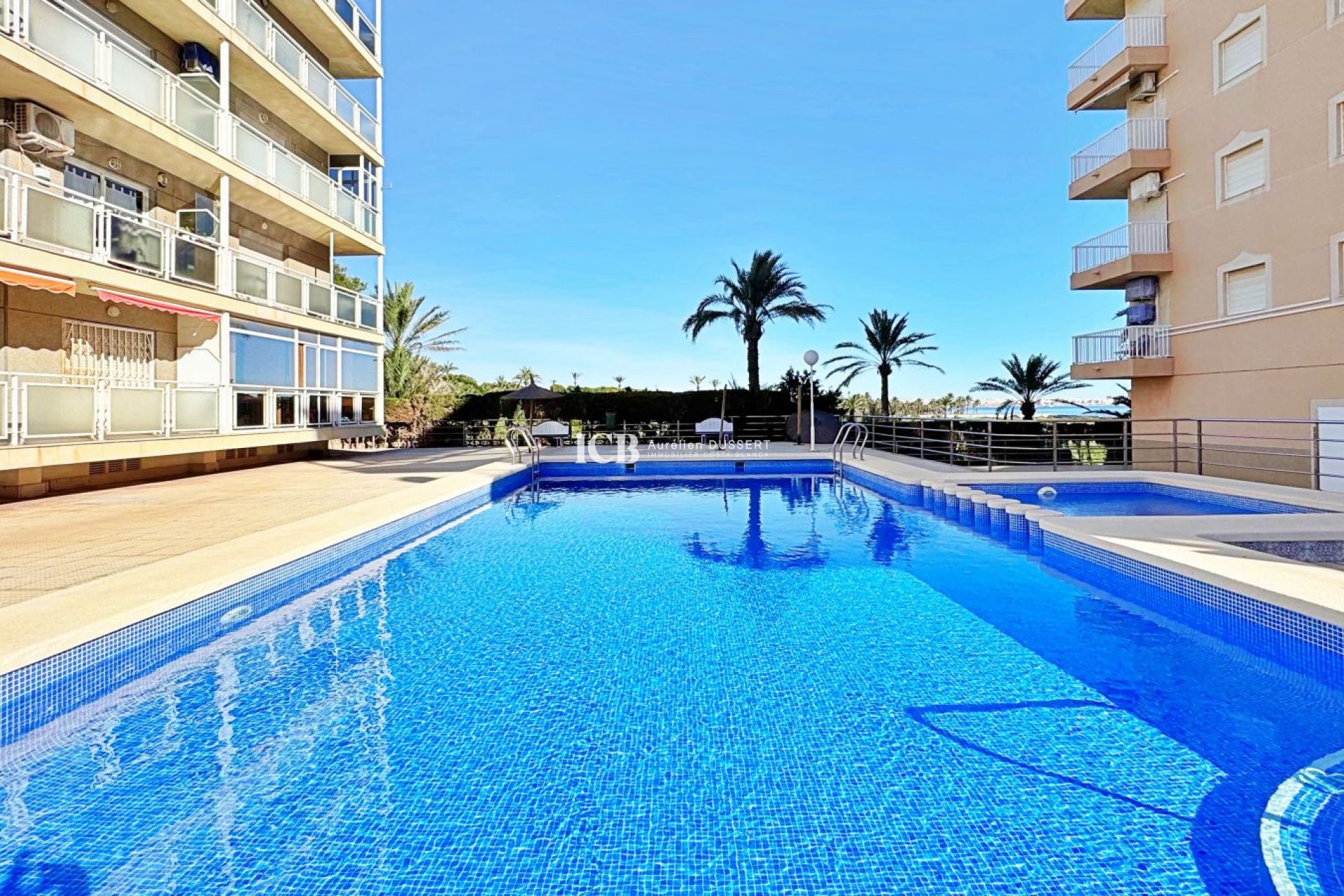 Revente - Appartement -
Punta Prima - Torrevieja
