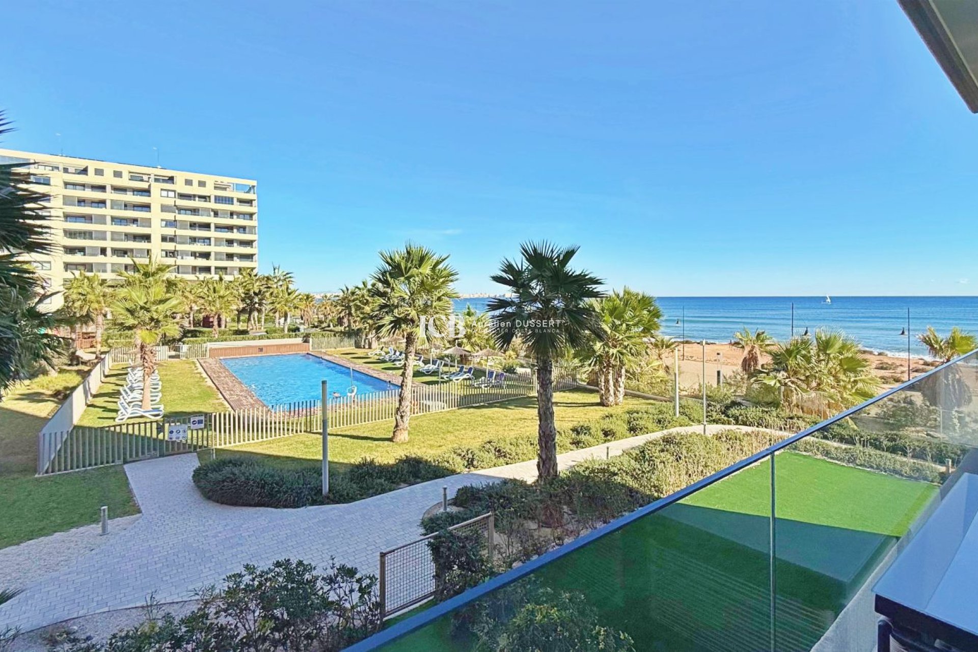Revente - Appartement -
Punta Prima - Torrevieja