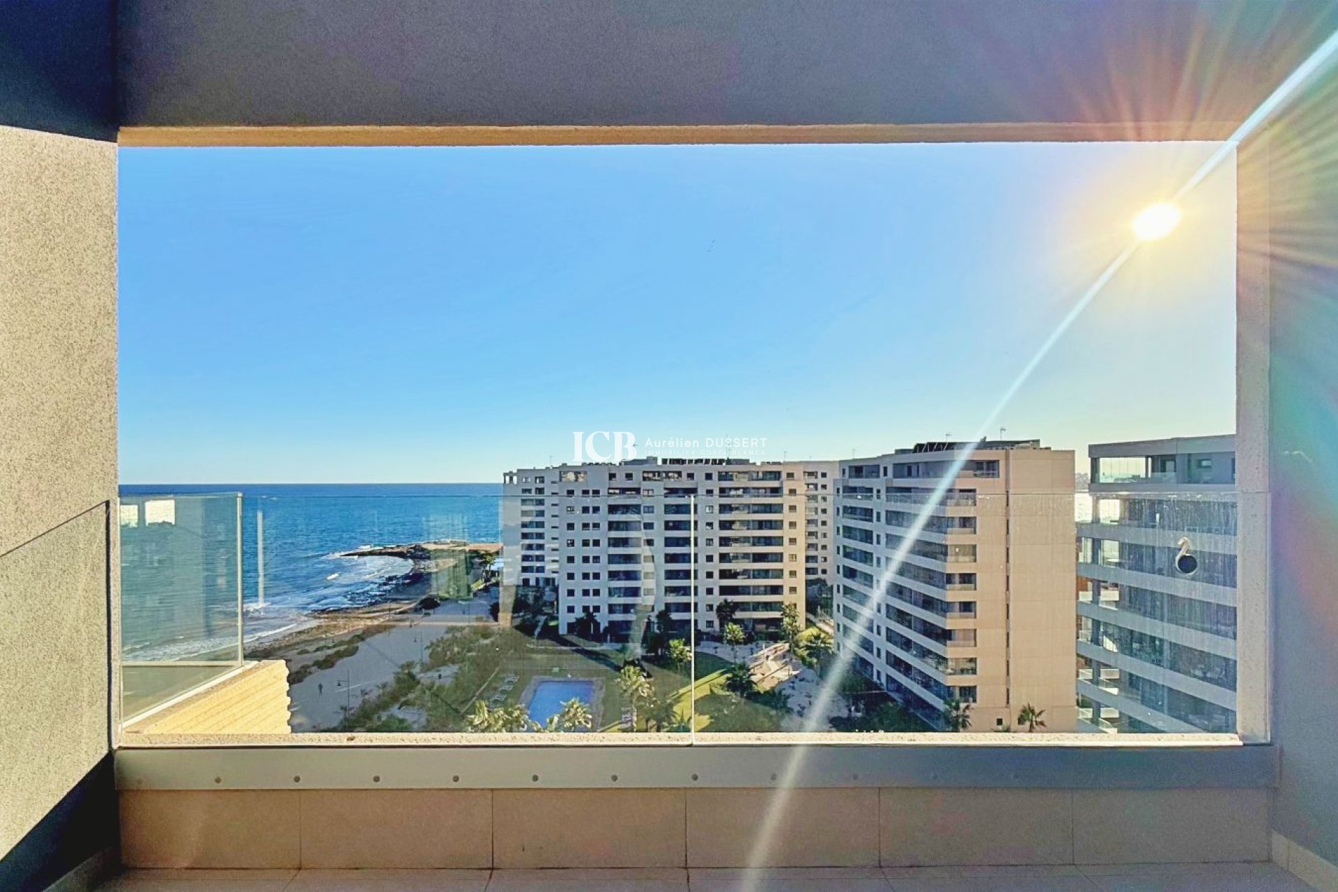 Revente - Appartement -
Punta Prima - Torrevieja