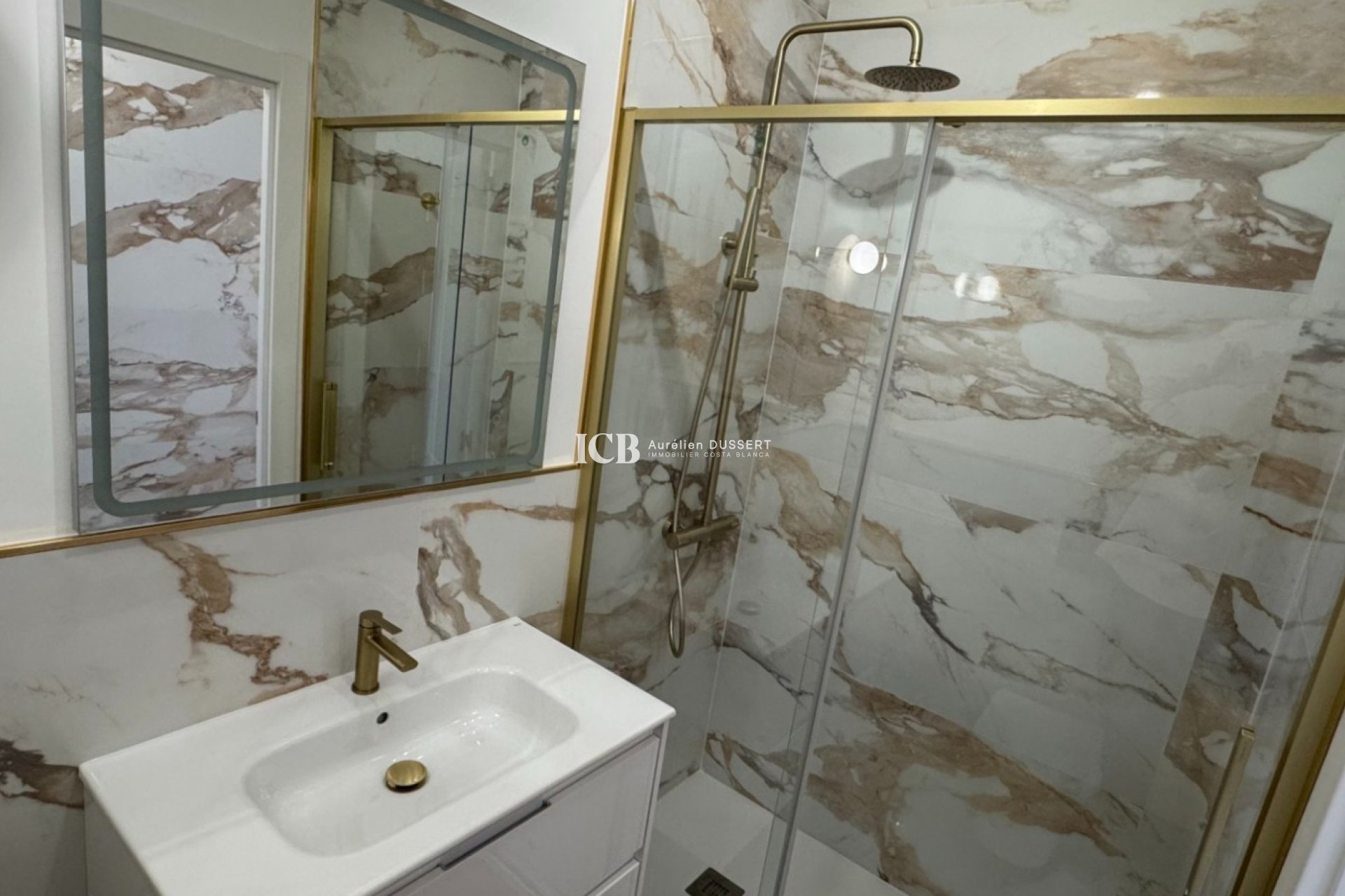 Revente - Appartement -
Punta Prima - Torrevieja