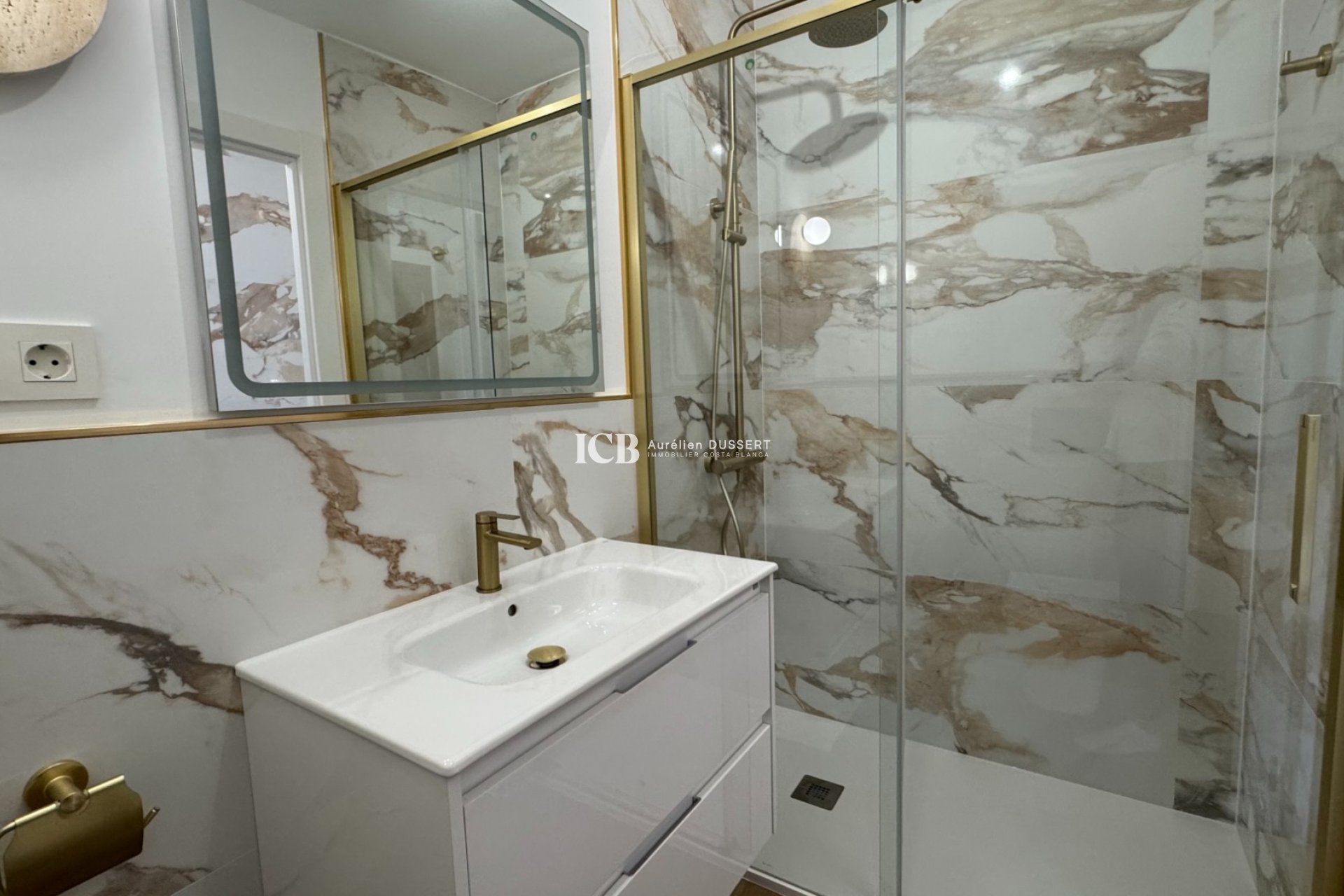 Revente - Appartement -
Punta Prima - Torrevieja