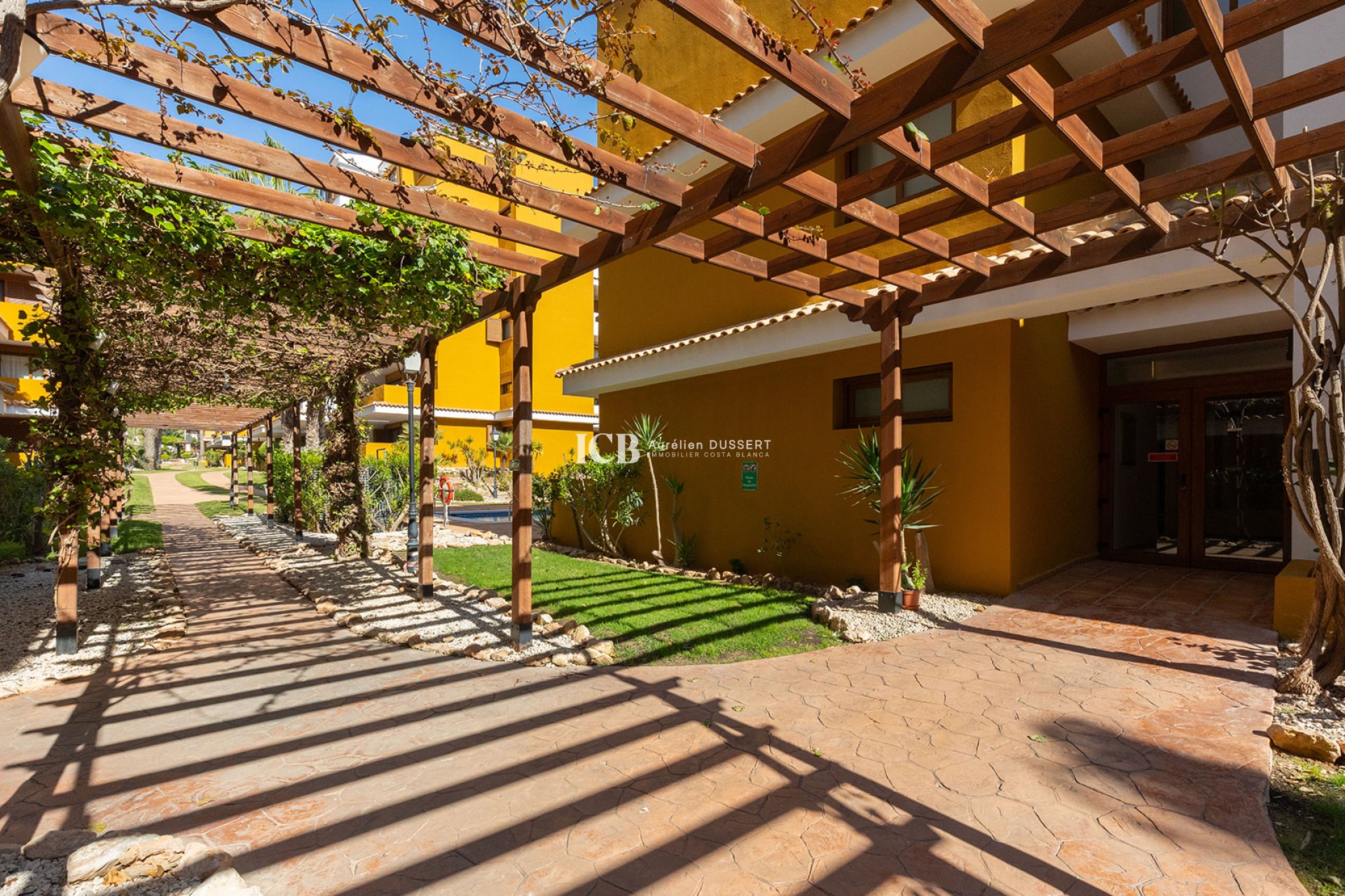 Revente - Appartement -
Punta Prima - Torrevieja