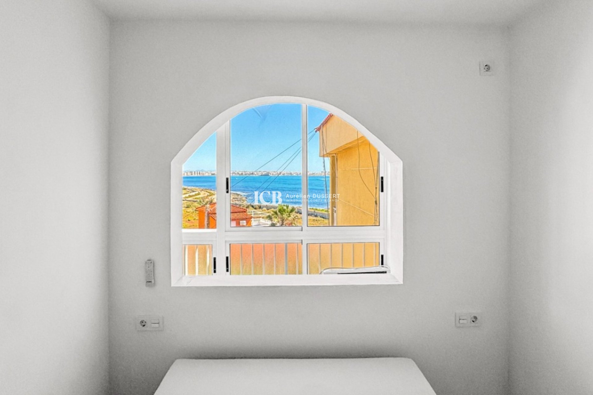 Revente - Appartement -
Punta Prima - Torrevieja