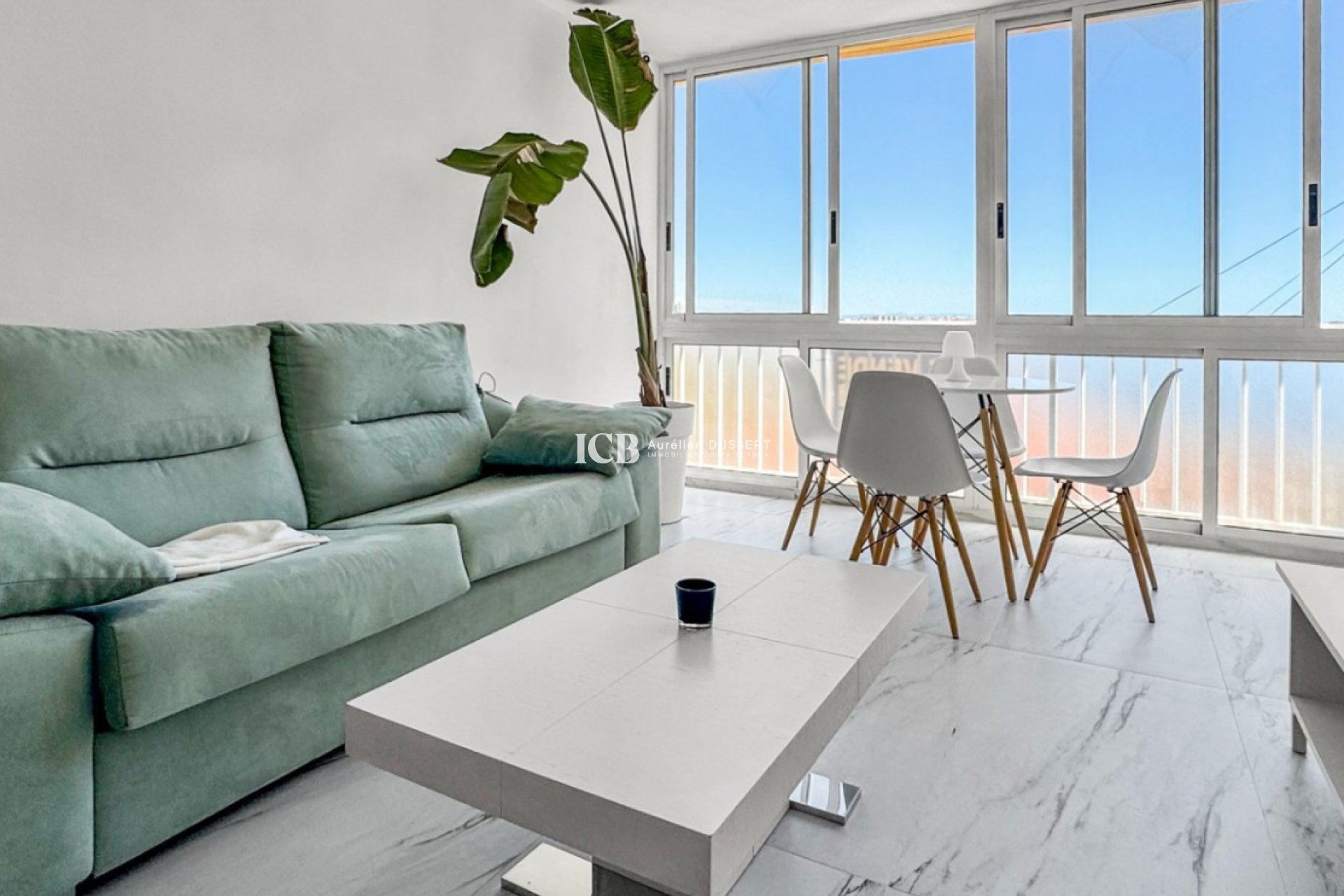 Revente - Appartement -
Punta Prima - Torrevieja
