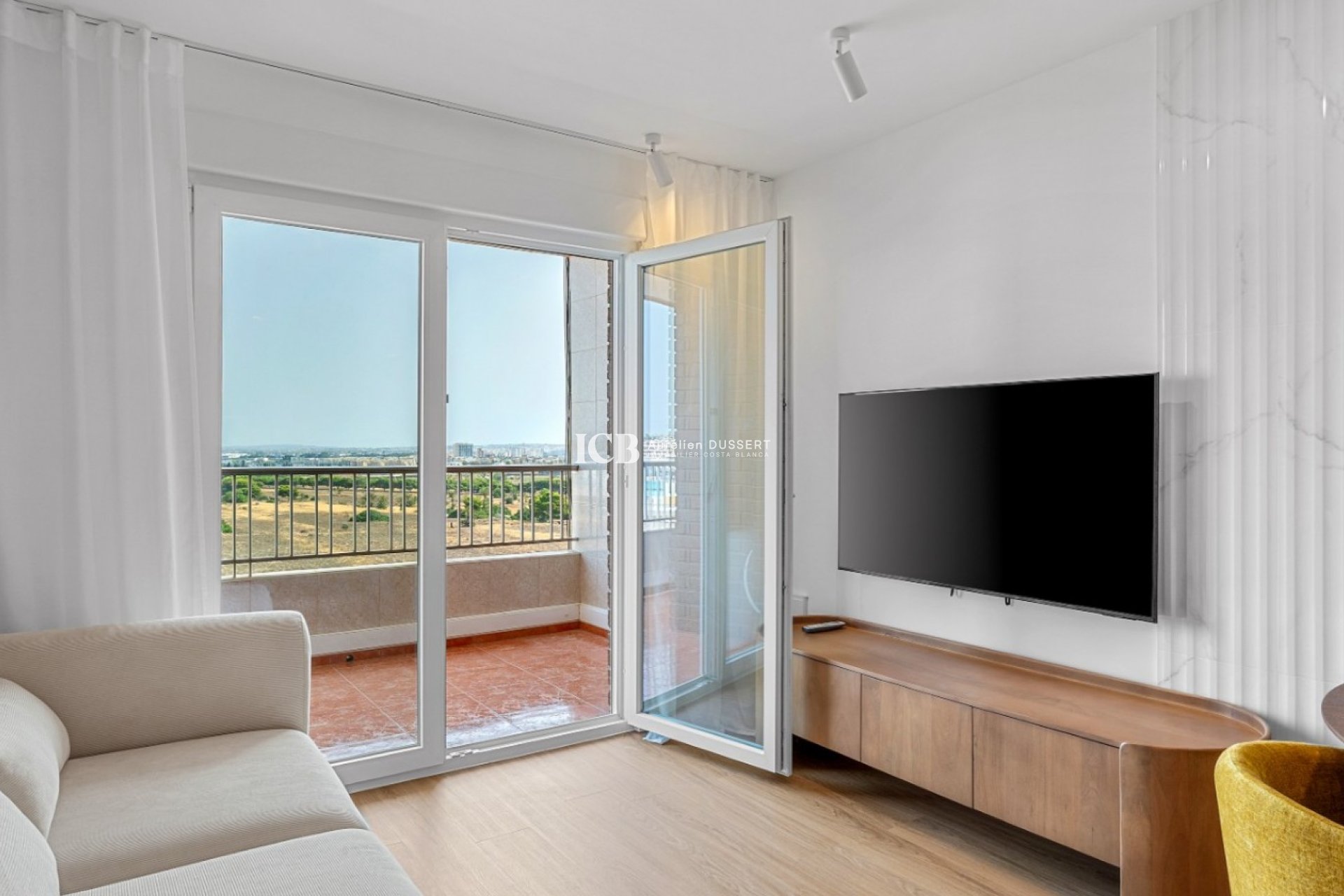 Revente - Appartement -
Punta Prima - Torrevieja