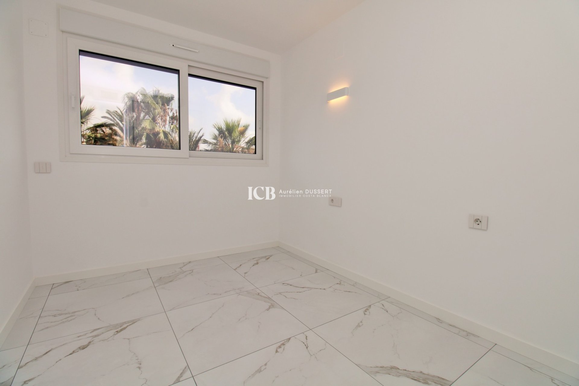 Revente - Appartement -
Punta Prima - Torrevieja