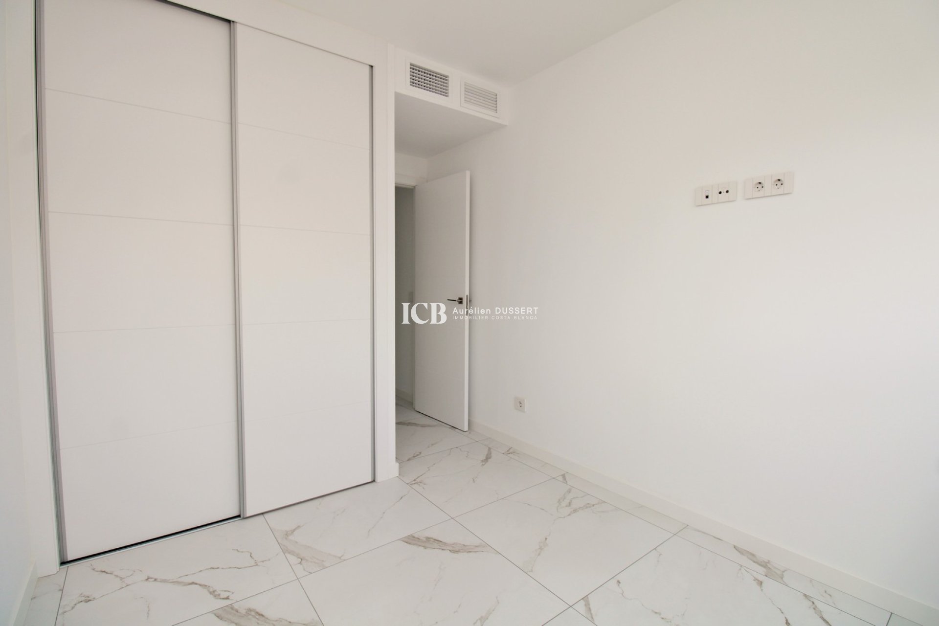 Revente - Appartement -
Punta Prima - Torrevieja